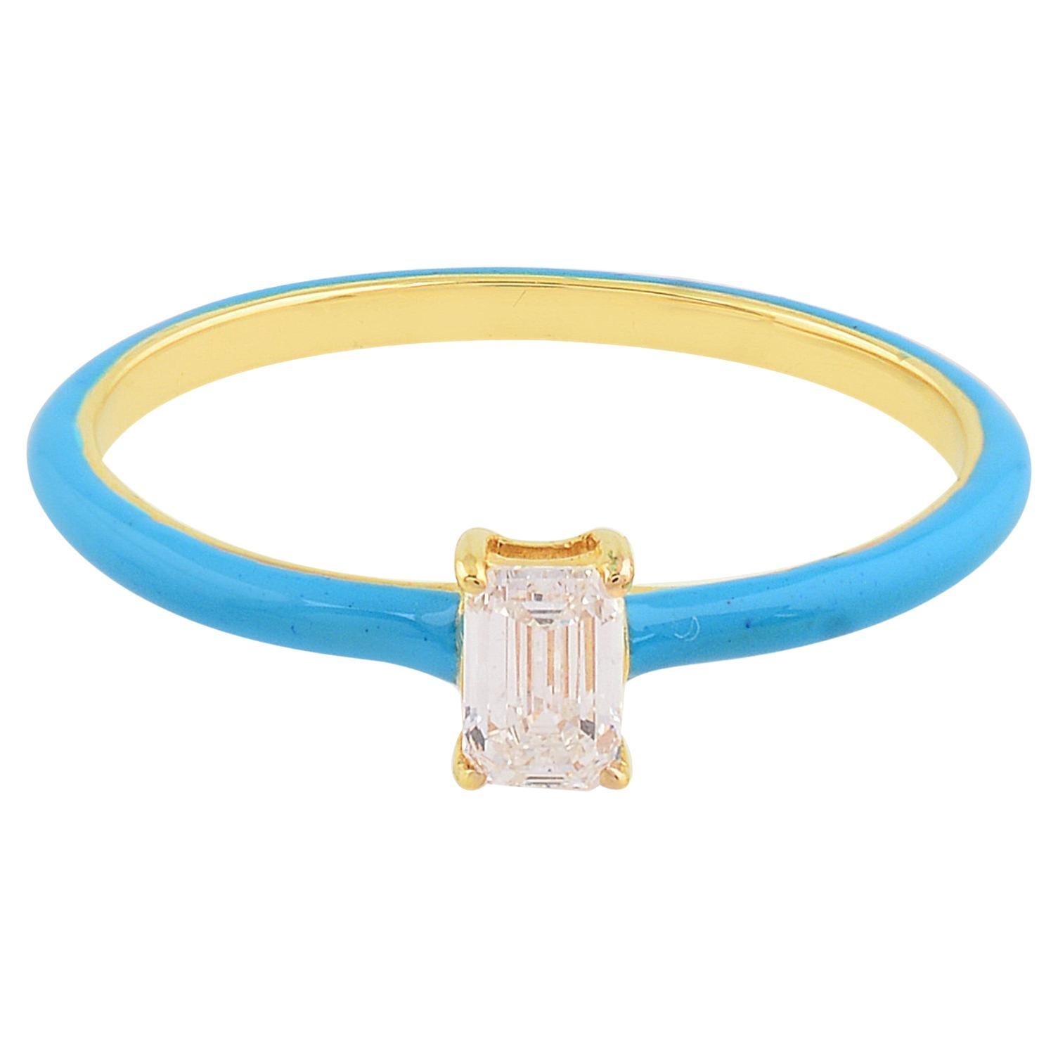 Bague en or jaune 14 carats avec diamant taille émeraude et émail de couleur turquoise, faite à la main