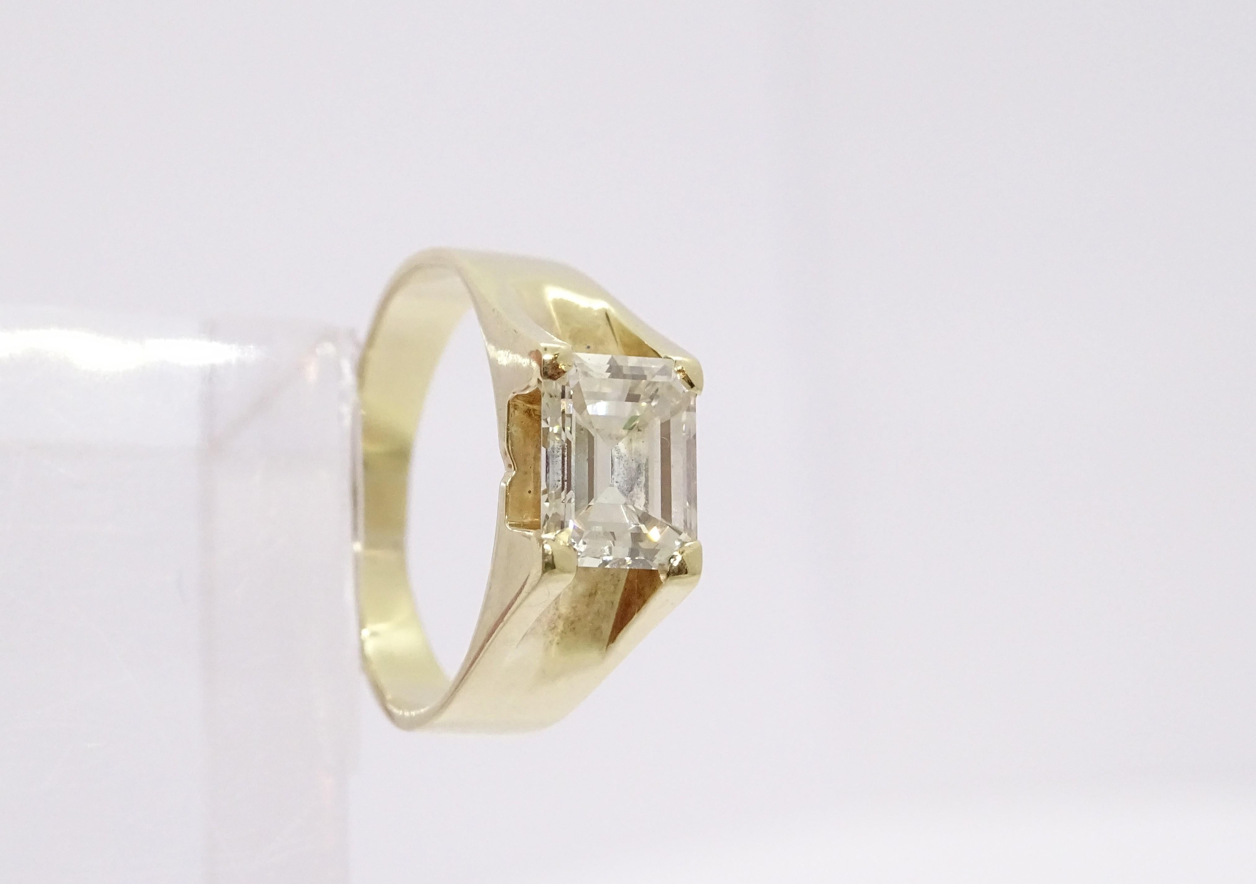 Smaragdschliff Diamant Solitär Ring 1,66 ct LC (IF - I), 80er Jahre - Israel im Angebot 15