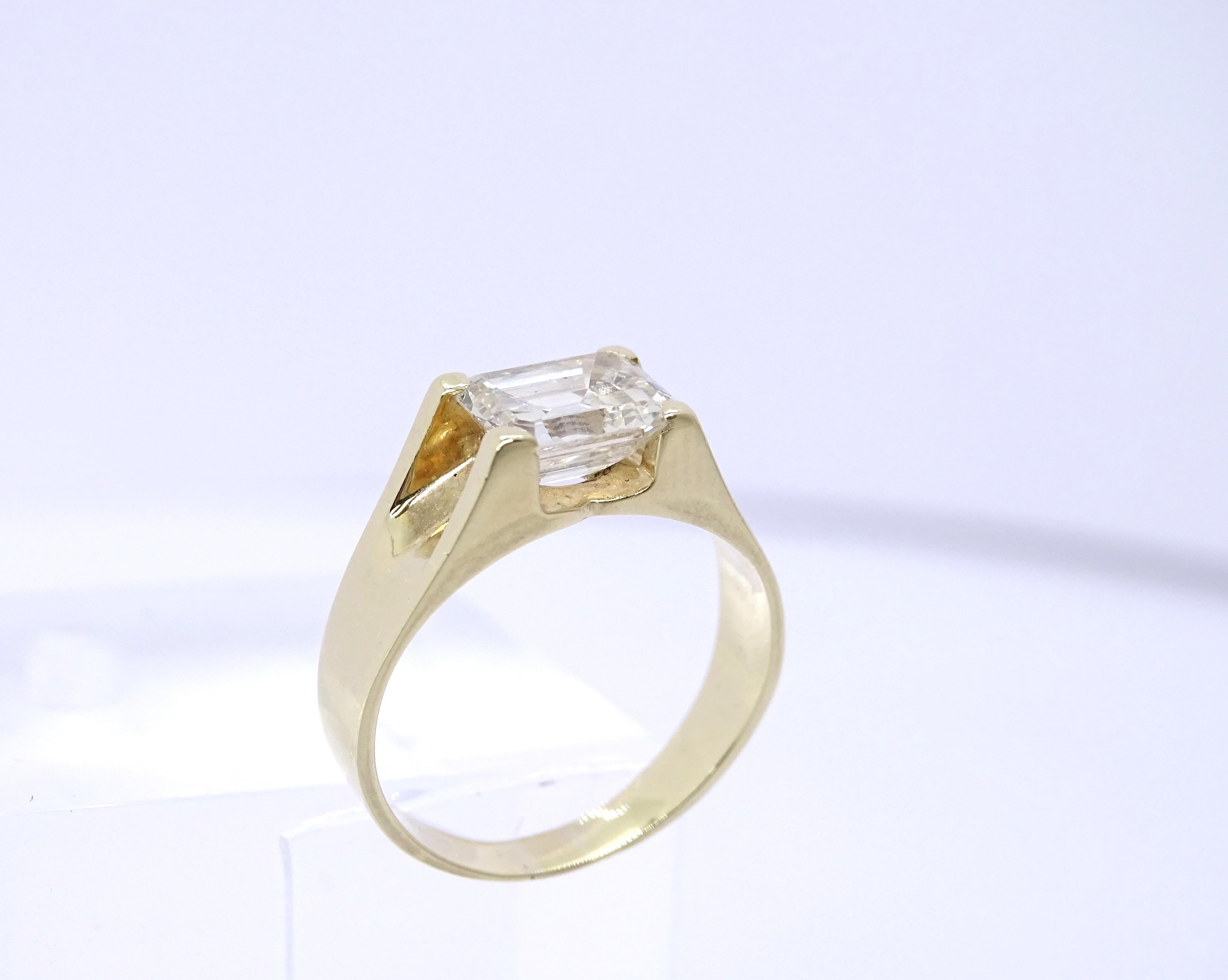 Smaragdschliff Diamant Solitär Ring 1,66 ct LC (IF - I), 80er Jahre - Israel im Zustand „Hervorragend“ im Angebot in VALLADOLID, ES