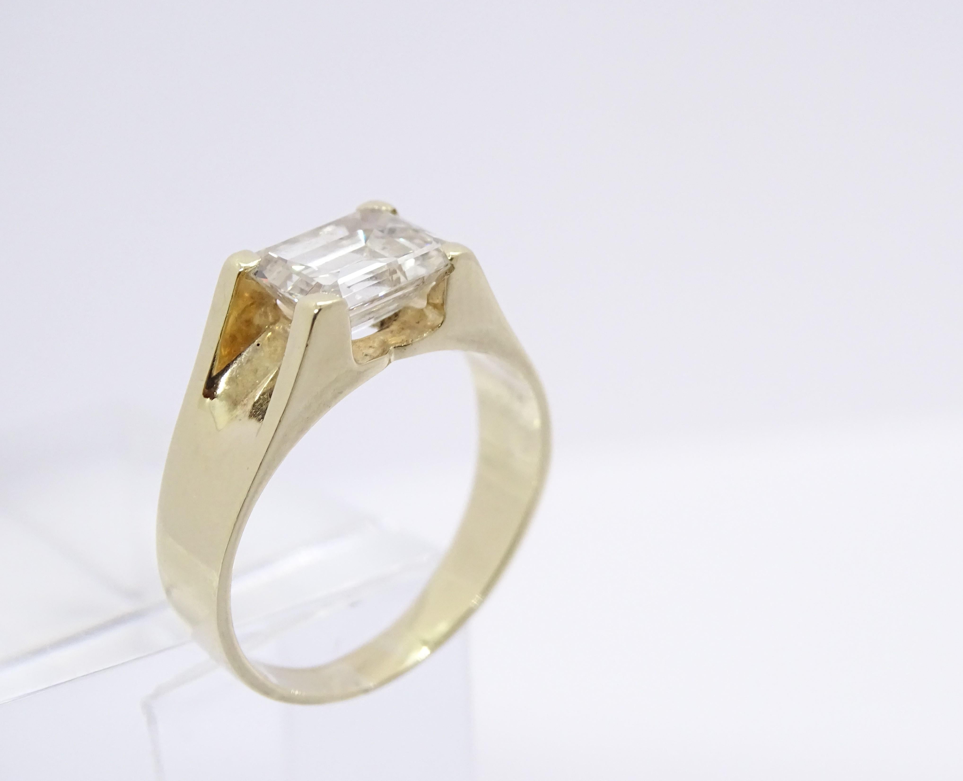 Smaragdschliff Diamant Solitär Ring 1,66 ct LC (IF - I), 80er Jahre - Israel für Damen oder Herren im Angebot