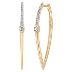 Boucles d
oreilles en or jaune 14K (ou 18K sur demande) avec diamant taille émeraude et épi