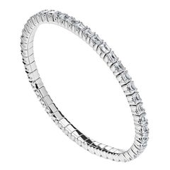 Bracelet stretch en or blanc avec diamants taille émeraude