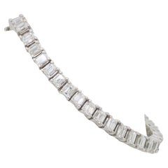 Diamant-Tennisarmband mit Smaragdschliff