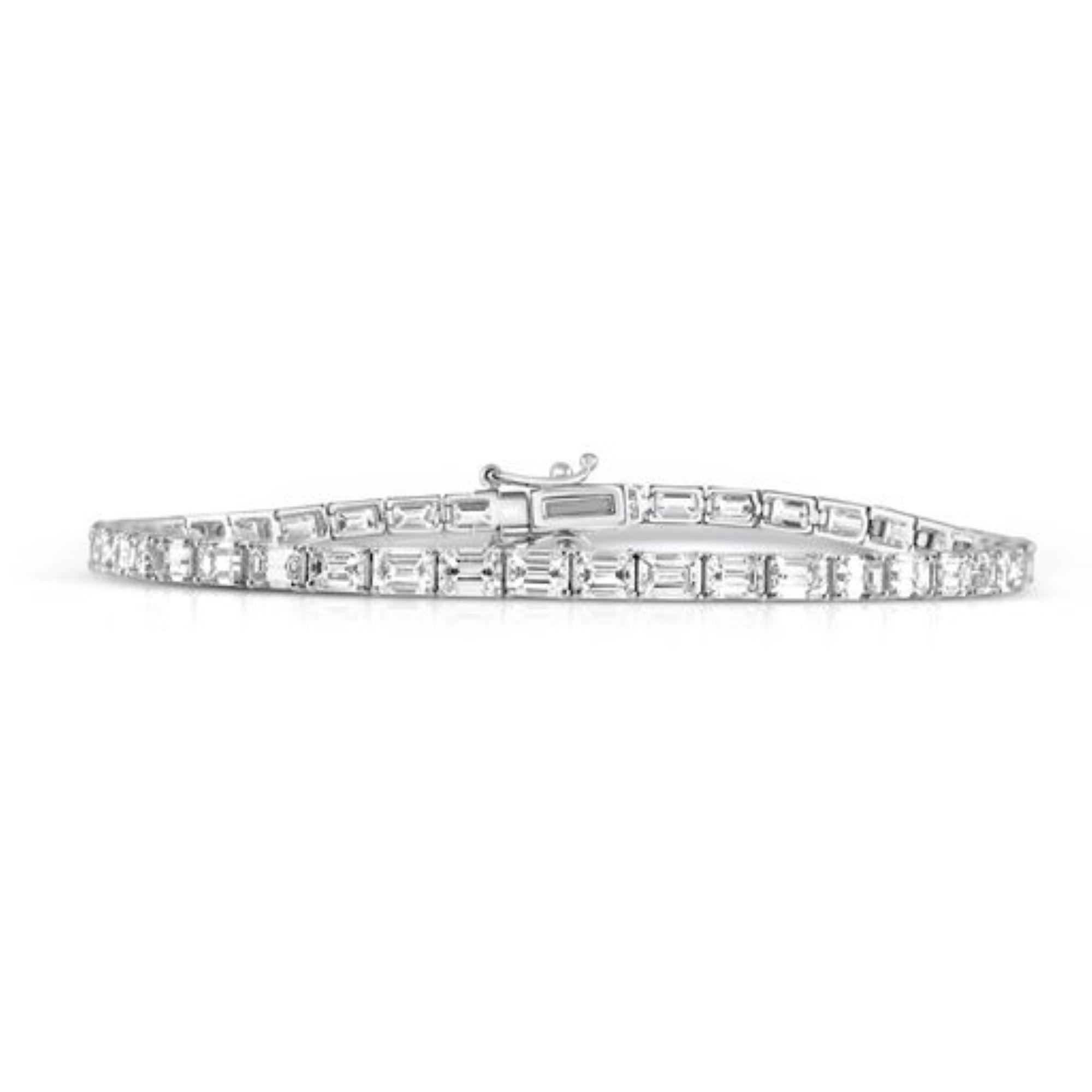 Pulsera de tenis con diamantes talla esmeralda en oro blanco de 18 quilates, 11,01 quilates en venta 1