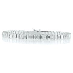 Bracciale tennis con diamanti taglio smeraldo in oro bianco 18 carati, 11,01 carati