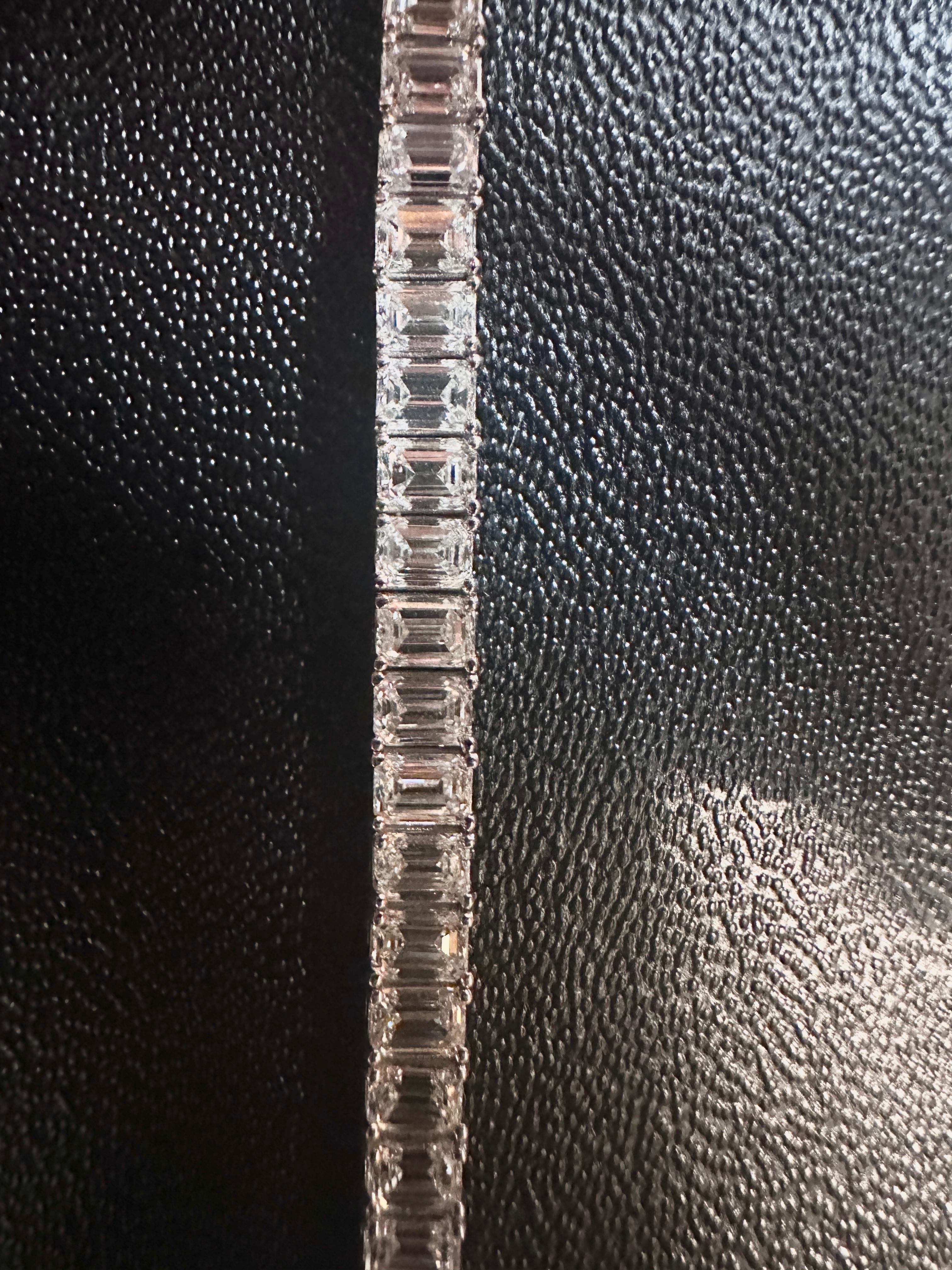 Pulsera de tenis con diamantes talla esmeralda en oro blanco de 14 quilates, 7,01 quilates en venta 2