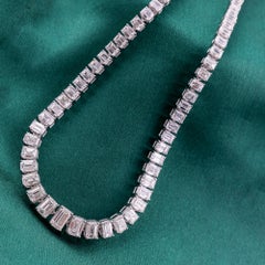 Collar de diamantes de 16,35 quilates, SI, H-I, con corte esmeralda escalonado, en oro blanco de 18 quilates