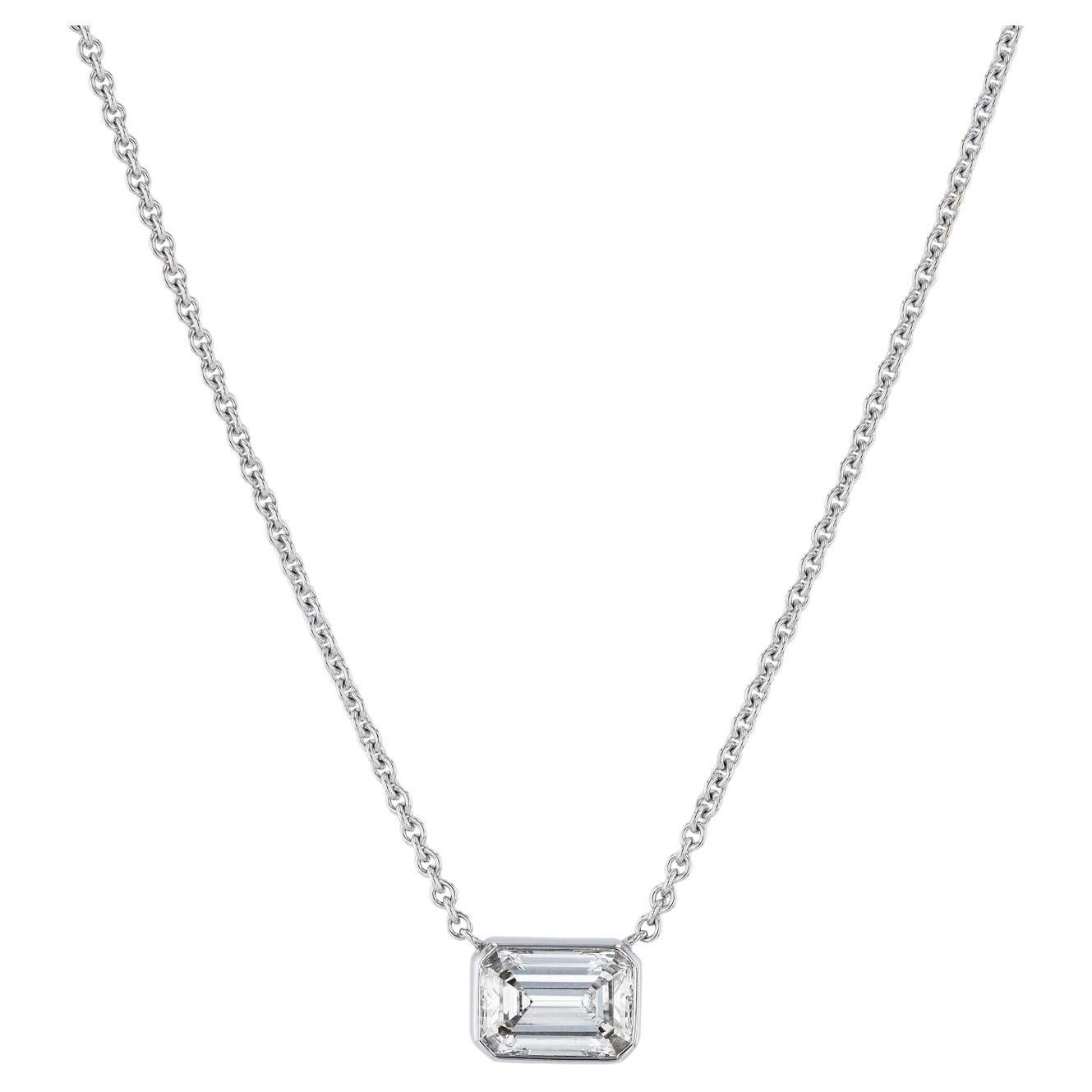 Smaragdschliff-Diamant-Weißgold-Anhänger-Halskette im Angebot