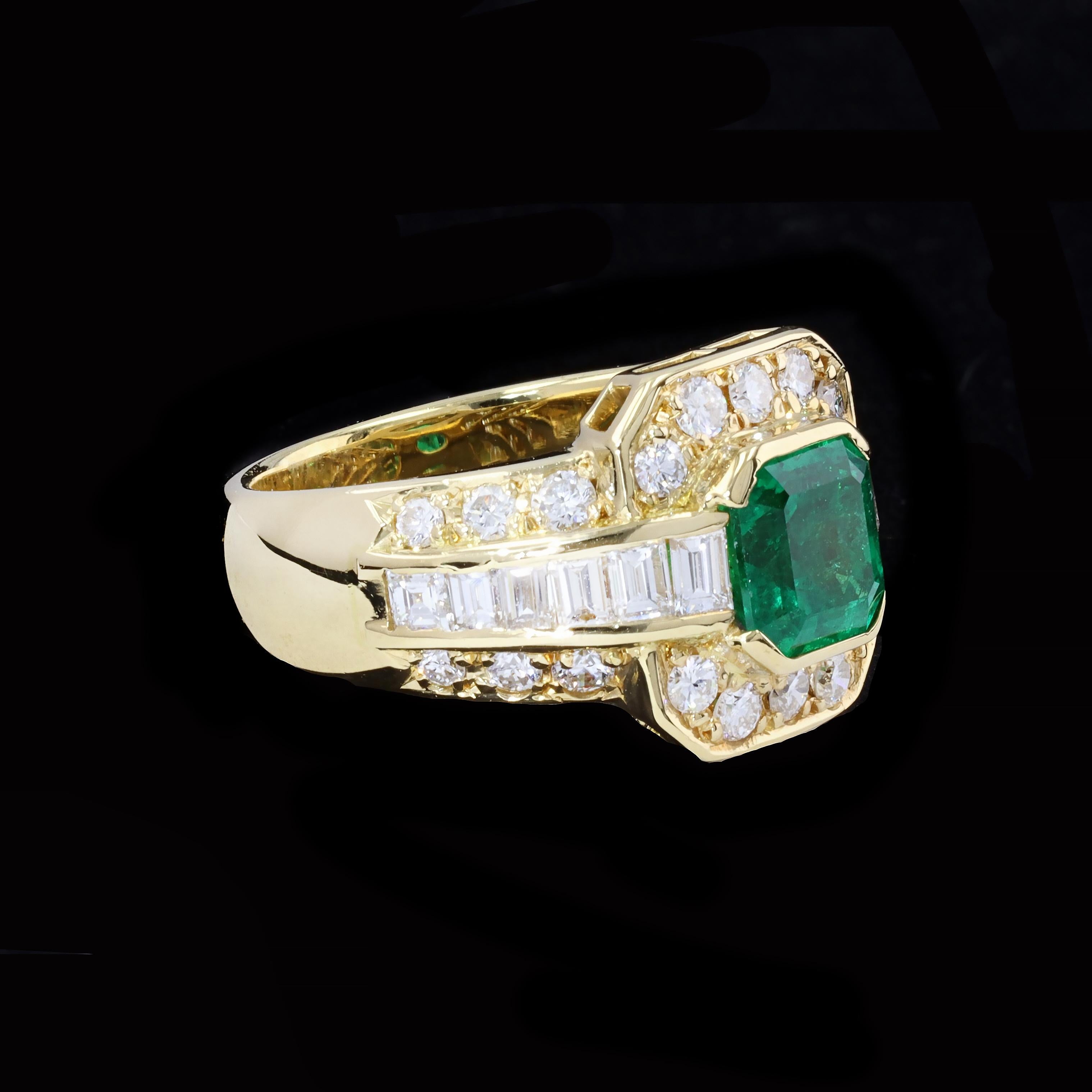 Emerald Cut Emerald and Diamond 18k Yellow Gold Estate Ring In Excellent Condition For Sale In NEW ORLEANS, LA