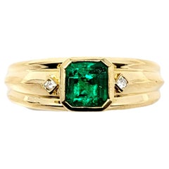 Emerald Cut Emerald and Diamond Ridged Band Ring in 18 Karat Yellow Gold