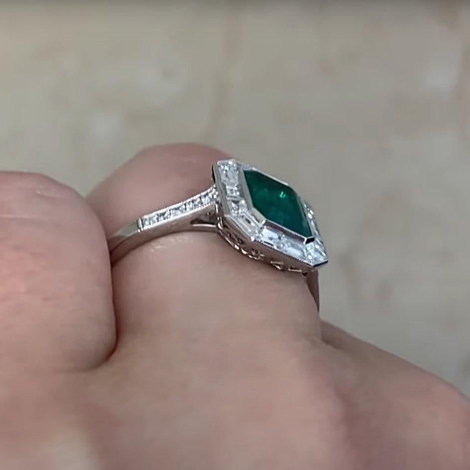Anillo Halo de Esmeralda y Diamantes (Aprox. 1,20 quilates), Platino Corte esmeralda en venta