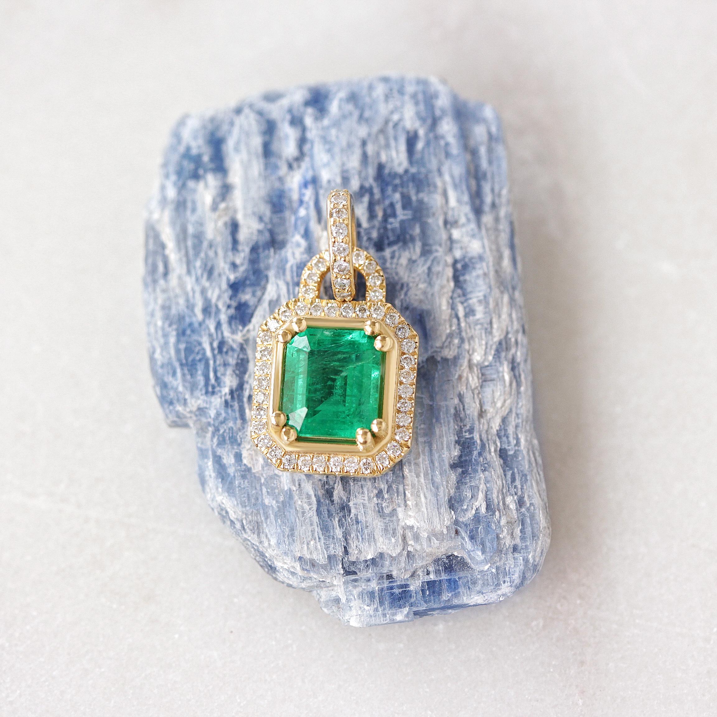 Emerald cut Emerald And Diamonds Lock Pendant Necklace, Silly Shiny Diamonds For Sale 1