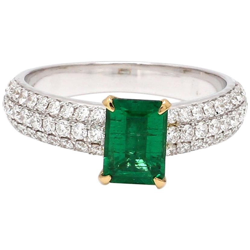 Emerald Cut Emerald Diamond 18 Karat White Gold Engagement Wedding Ring For Sale