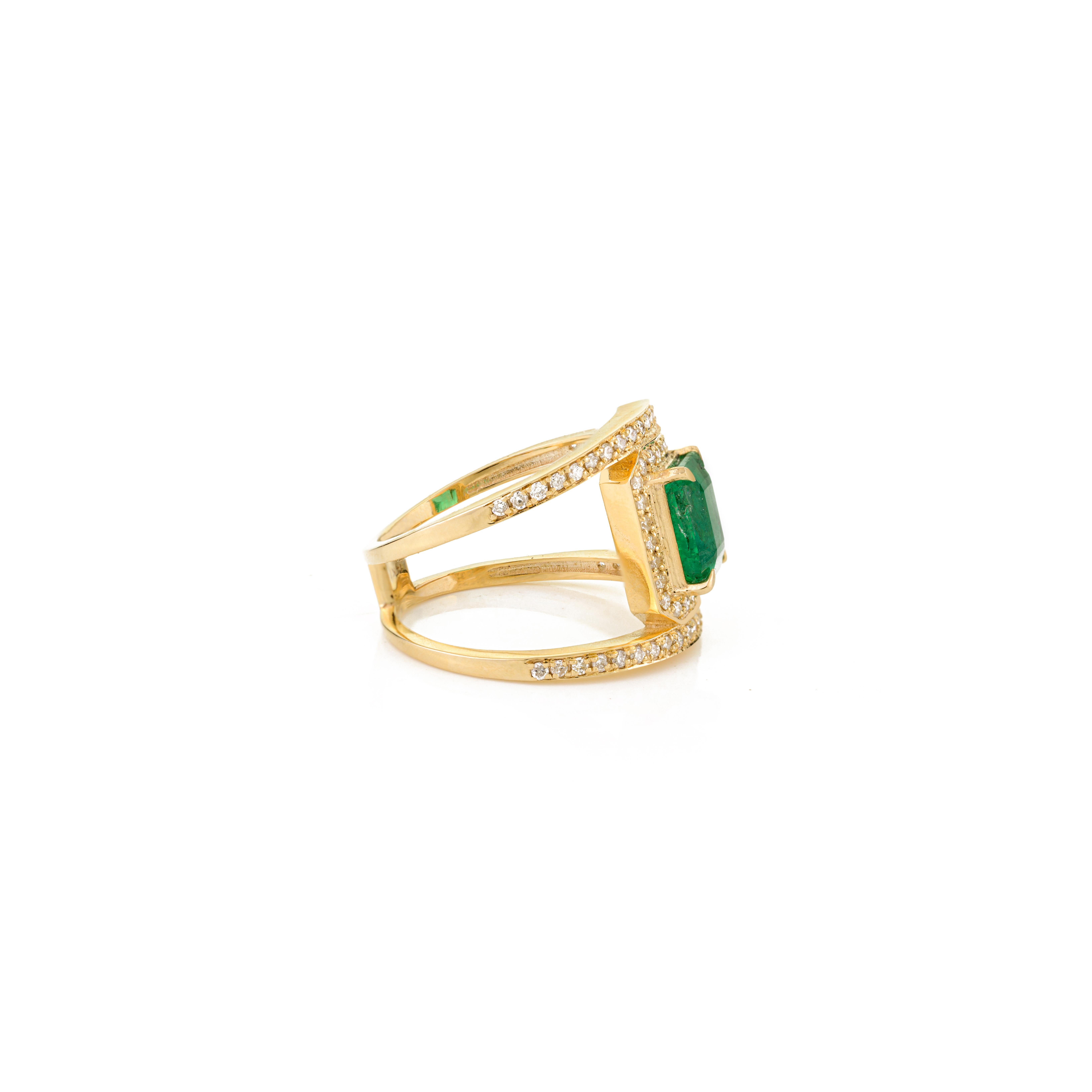 En vente :  Bague cocktail en or jaune 14K avec émeraude et diamant en forme de halo Cadeau pour bijoux 7