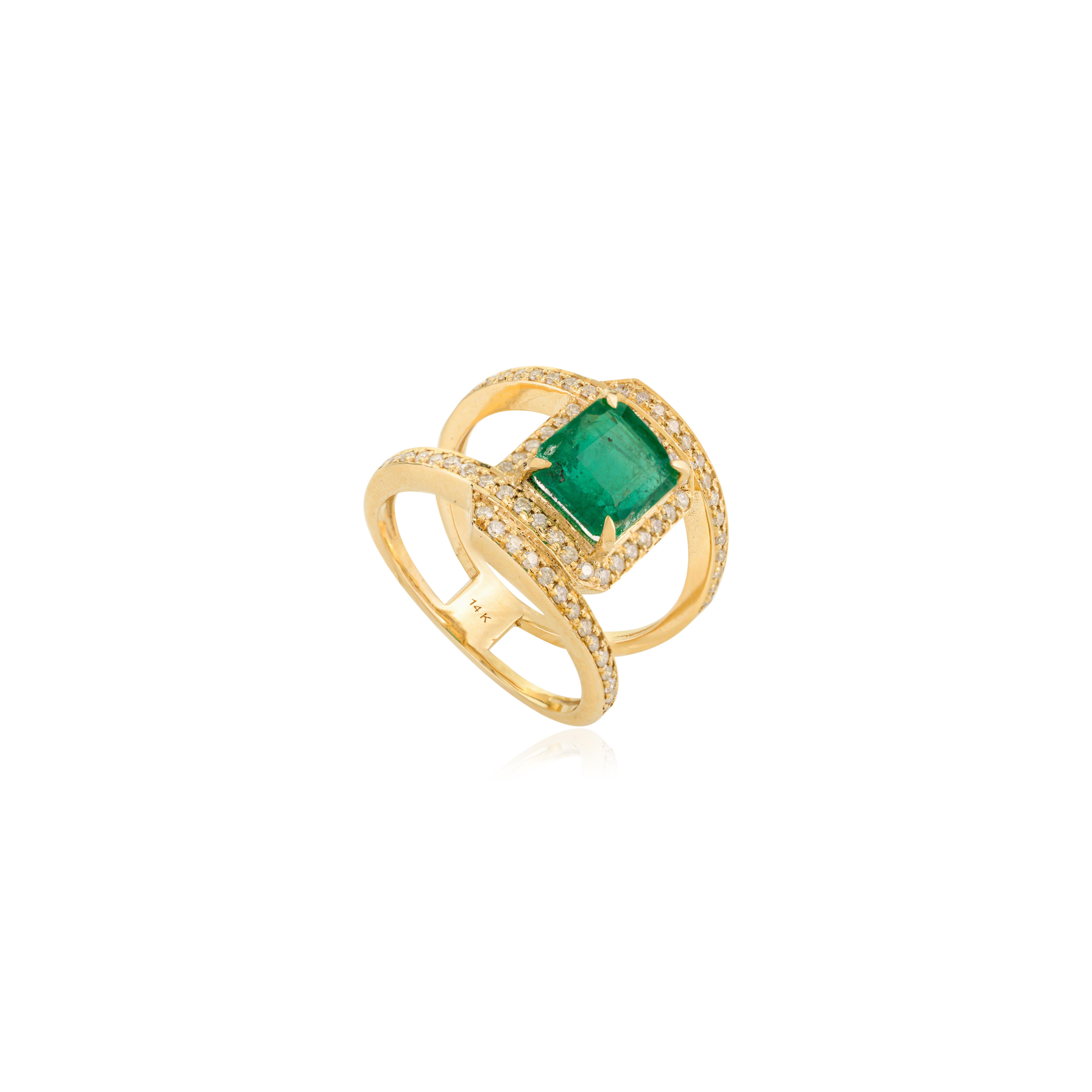 En vente :  Bague cocktail en or jaune 14K avec émeraude et diamant en forme de halo Cadeau pour bijoux 9