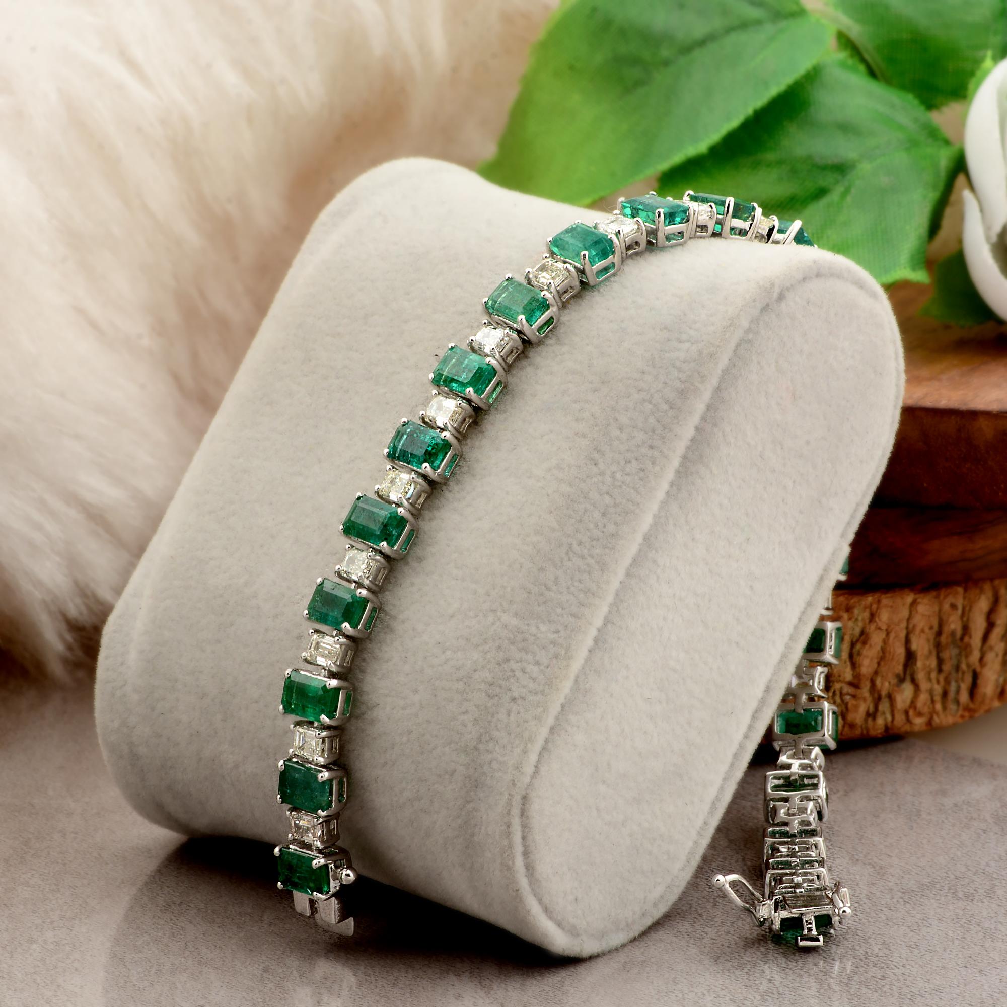 Modern Emerald Cut Emerald Diamond Tennis Bracelet 18 Karat White Gold Handmade Jewelry For Sale
