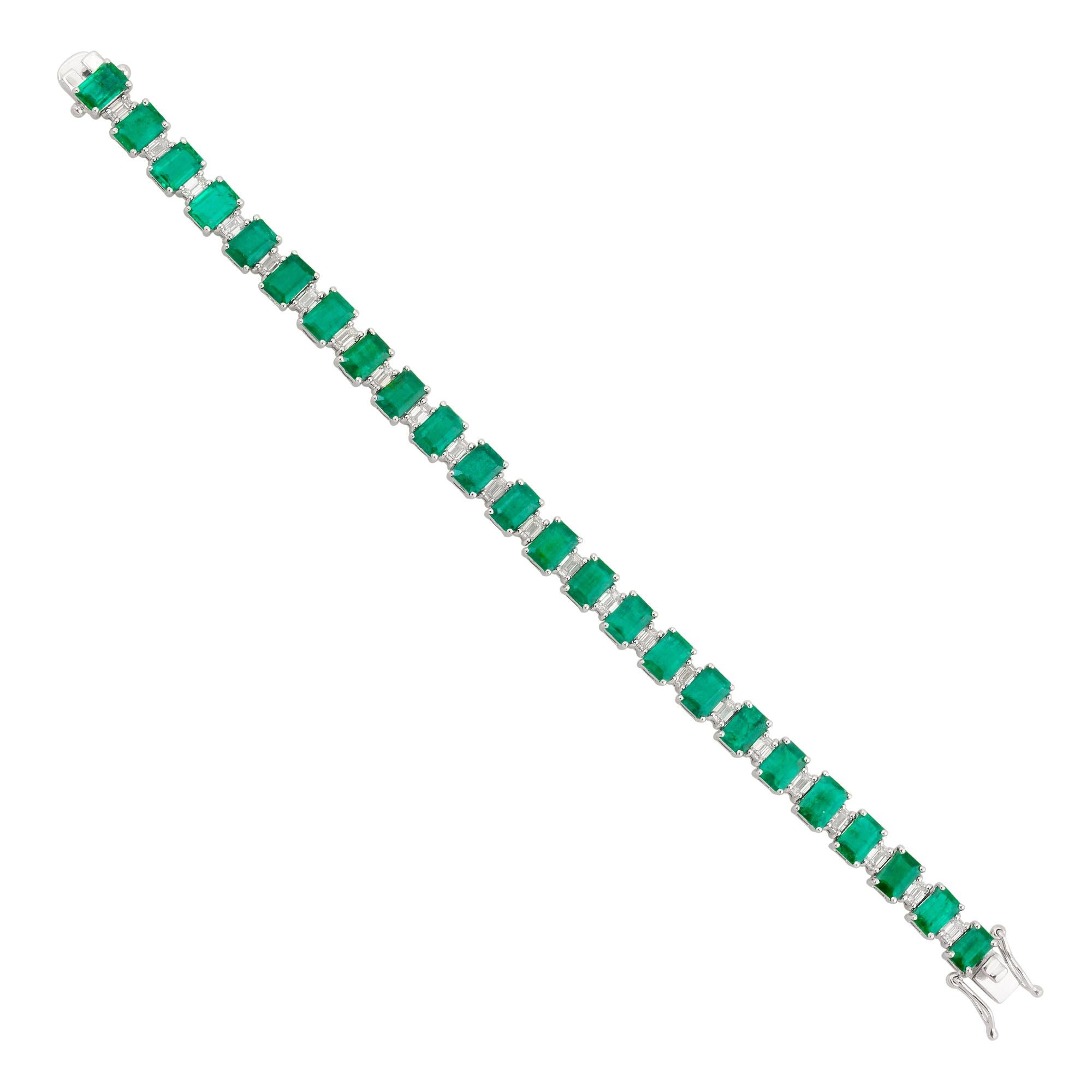 Emerald Cut Emerald Diamond Tennis Bracelet 18 Karat White Gold Handmade Jewelry For Sale 1