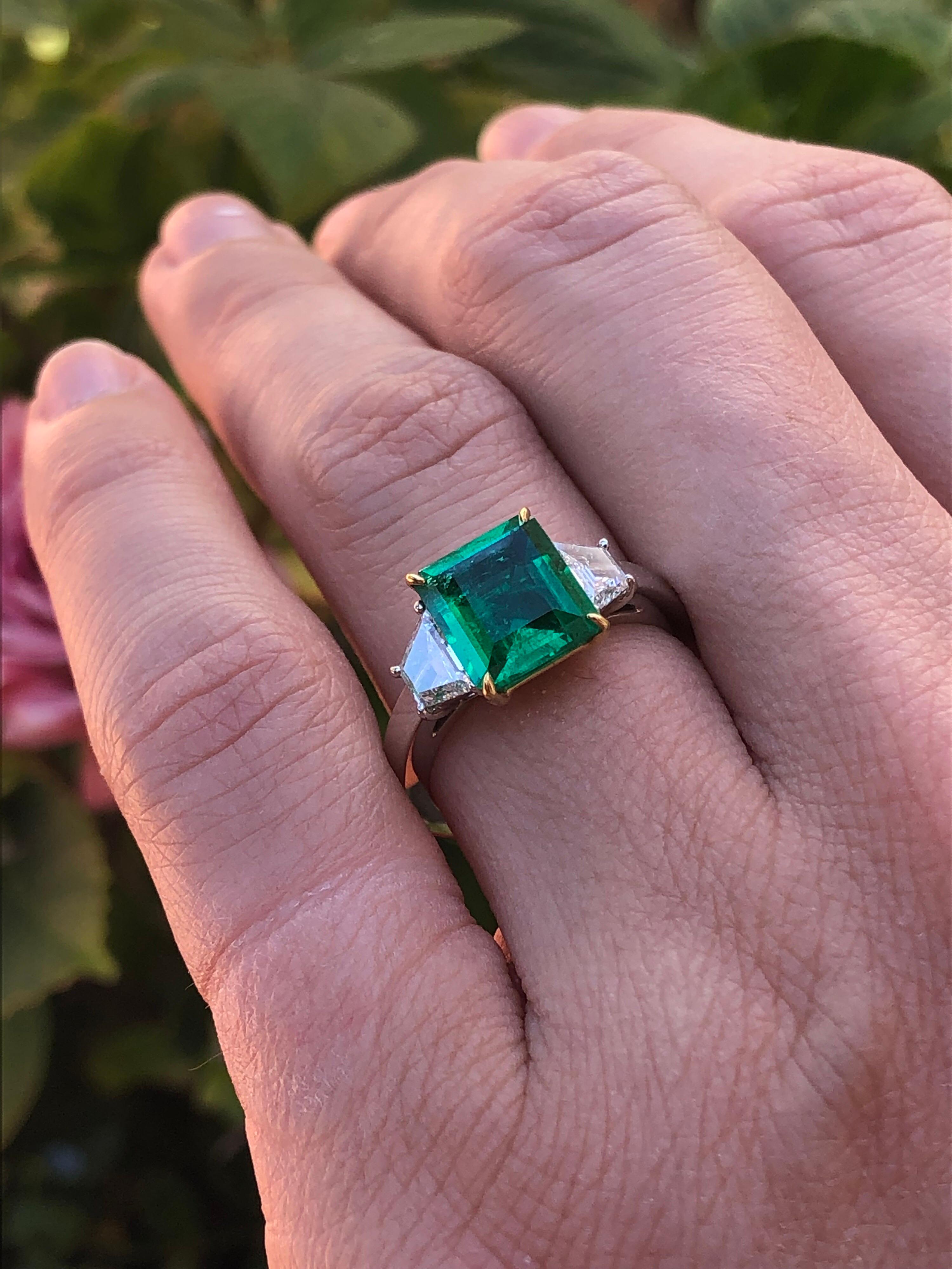 Colombian Emerald Ring Emerald Cut 1.85 Carats AGL Certified Insignificant Oil 3