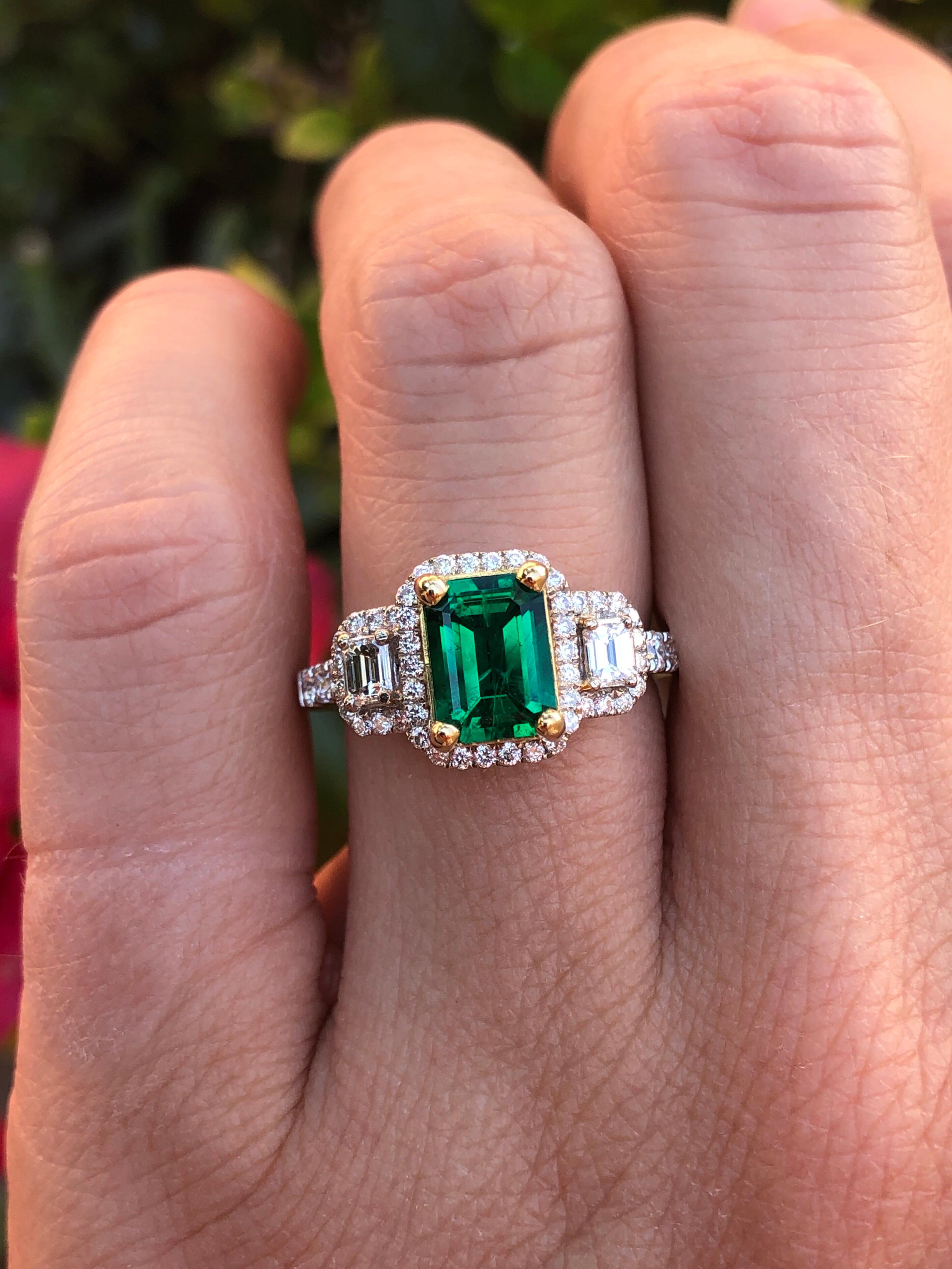 Modern Emerald Ring 1.24 Carat Emerald Cut