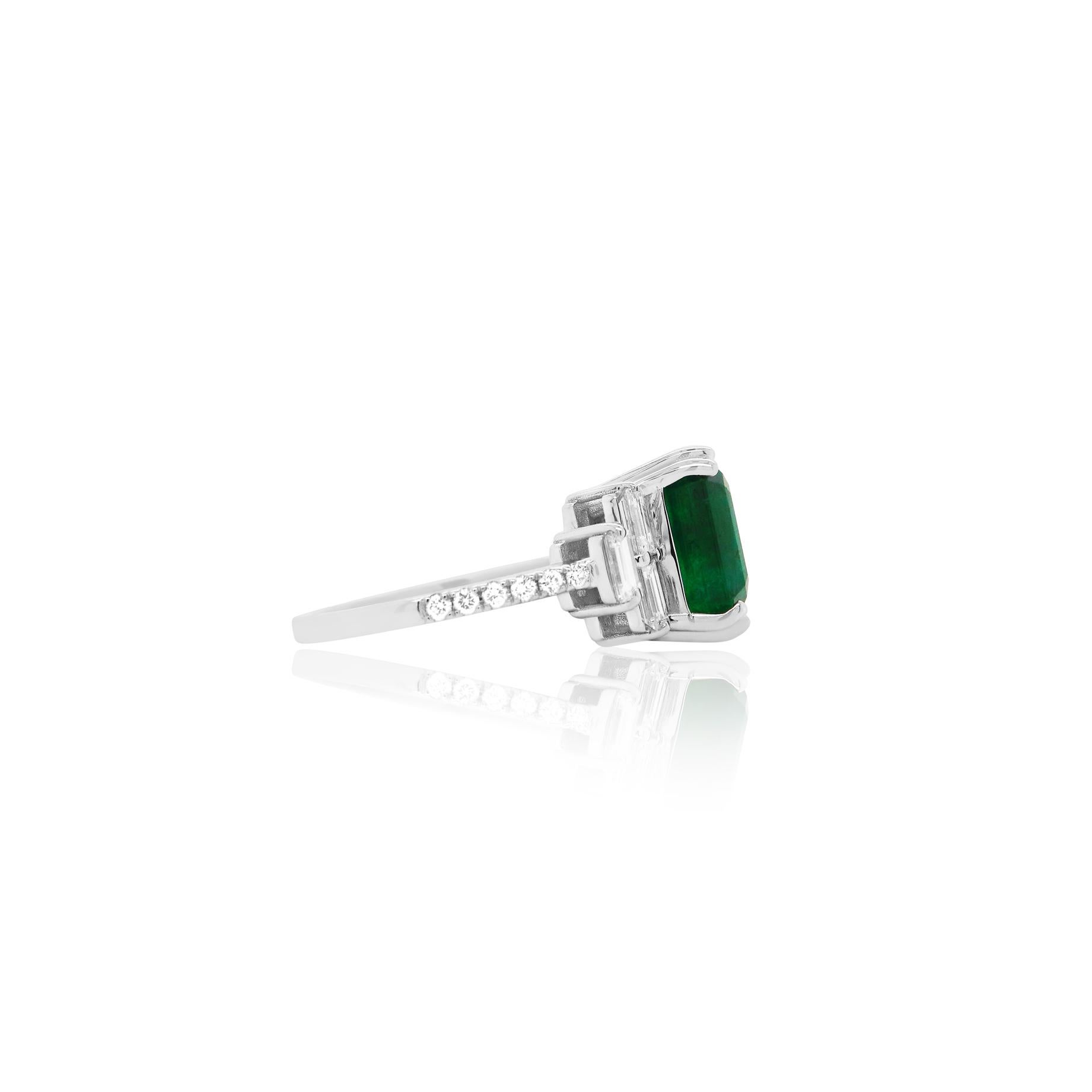Contemporary Emerald Cut Emerald White Round and Baguette Diamond Ring 18K White Gold