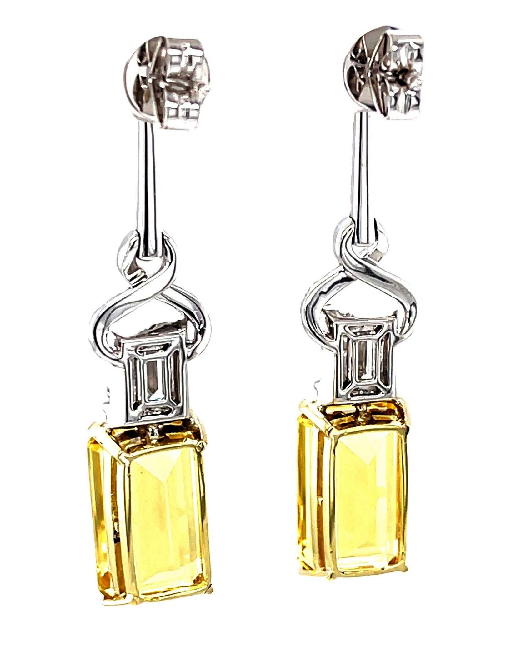 Emerald-Cut Golden Beryl and Diamond Baguette Dangle Earrings in 18k White Gold  In New Condition For Sale In Los Angeles, CA