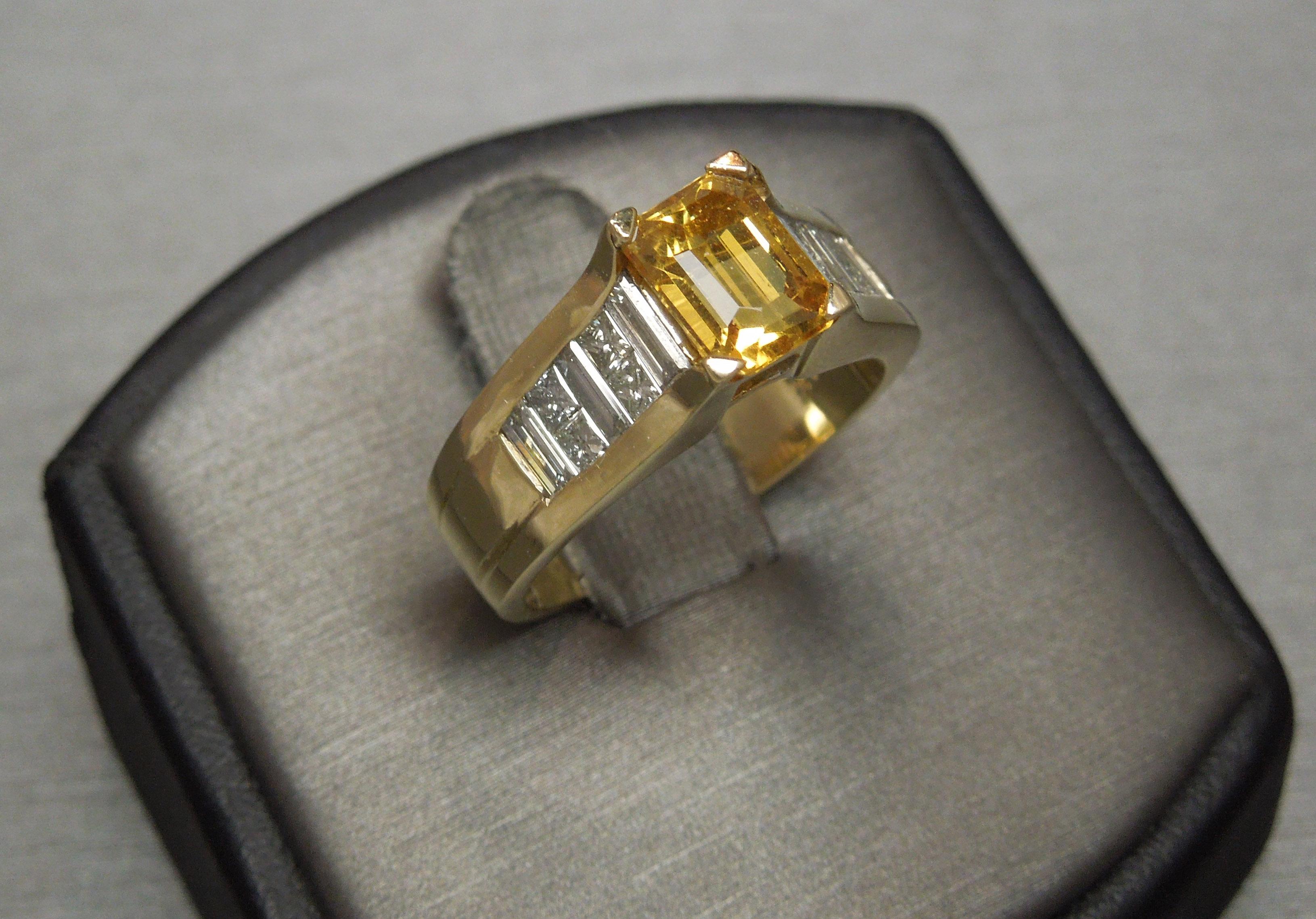 Edwardian Emerald Cut Golden Beryl Solitaire and Baguette Diamond Pyramid Ring For Sale