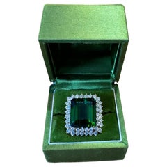 26.44 Ct Emerald Cut Green Tourmaline Ladies Cocktail Ring (bague de cocktail pour dames)