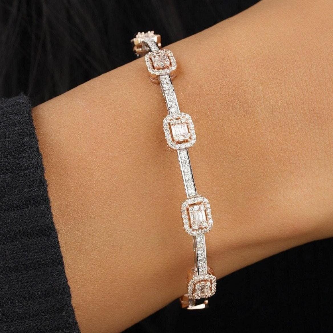 Art Deco Emerald Cut Halo Diamond Bangle Bracelet in 14k Solid Gold (Certified) For Sale