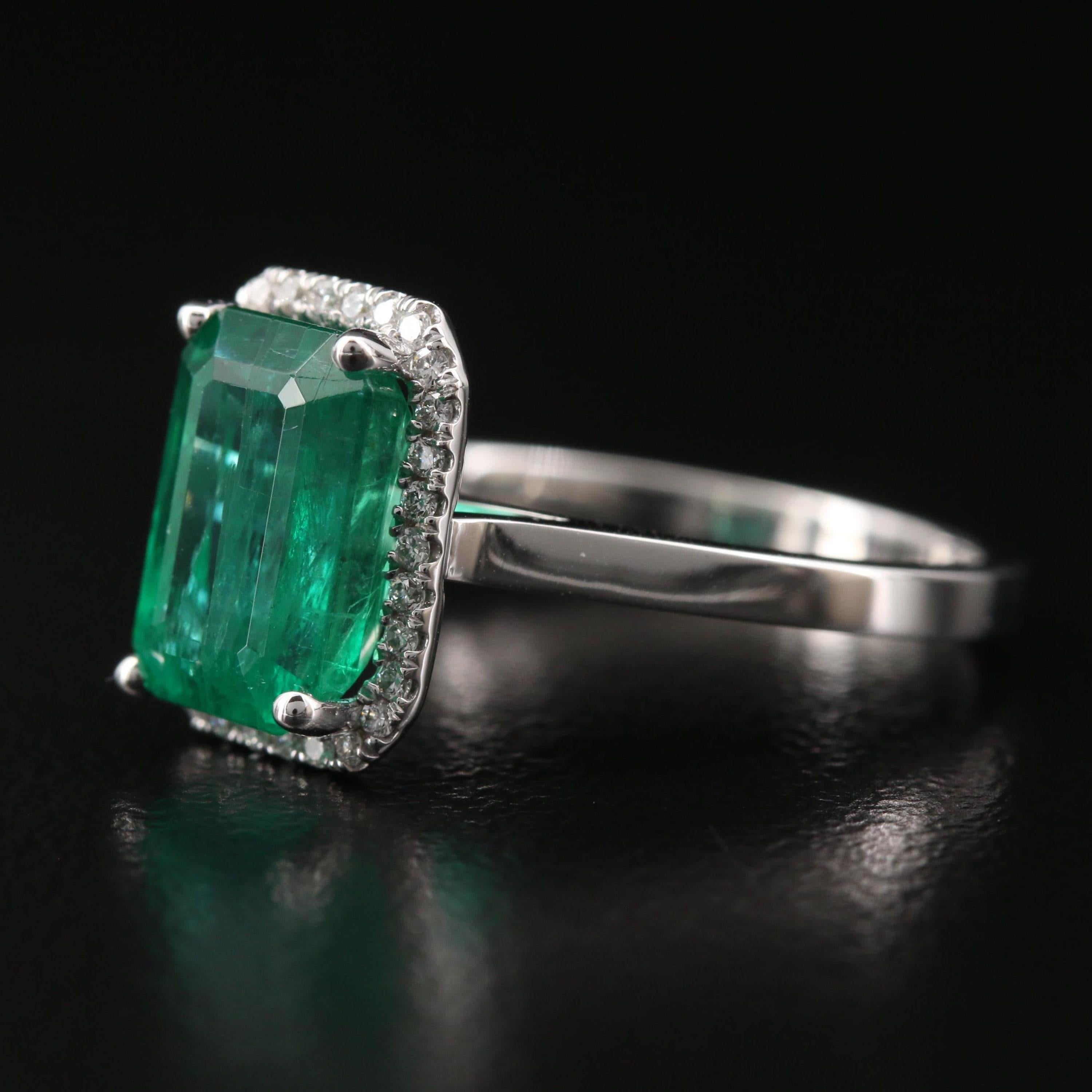 For Sale:  2.8 Carat Halo Emerald Engagement Ring, Emerald Wedding Ring Cocktail Ring 2