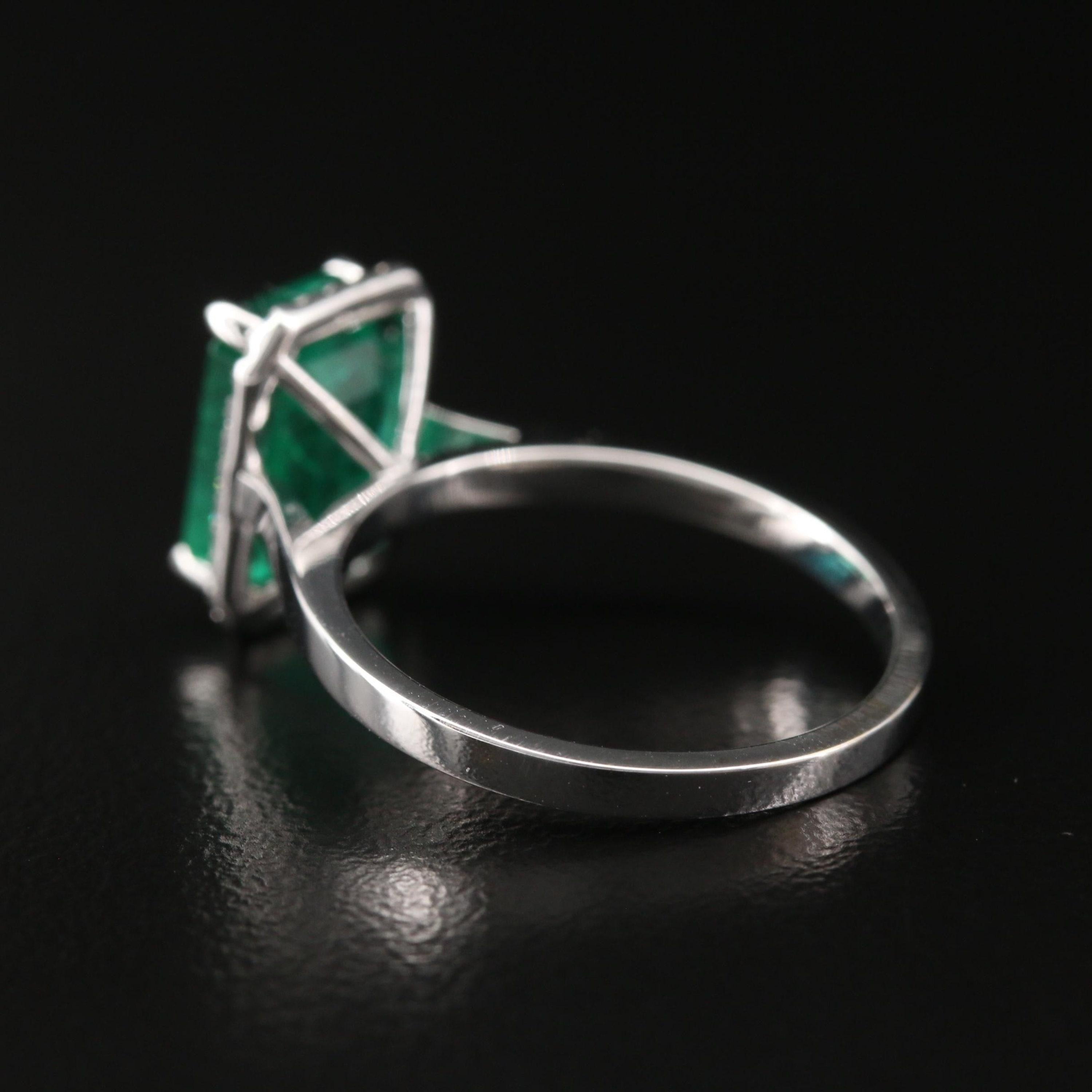 For Sale:  2.8 Carat Halo Emerald Engagement Ring, Emerald Wedding Ring Cocktail Ring 3