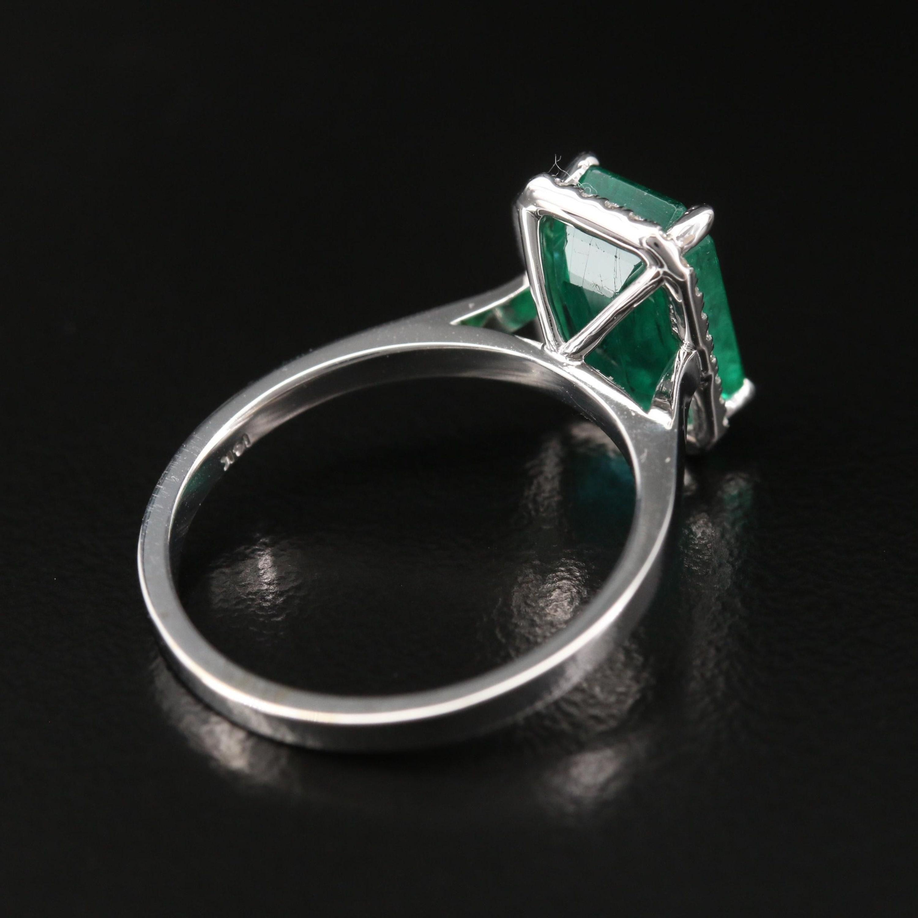 For Sale:  2.8 Carat Halo Emerald Engagement Ring, Emerald Wedding Ring Cocktail Ring 4