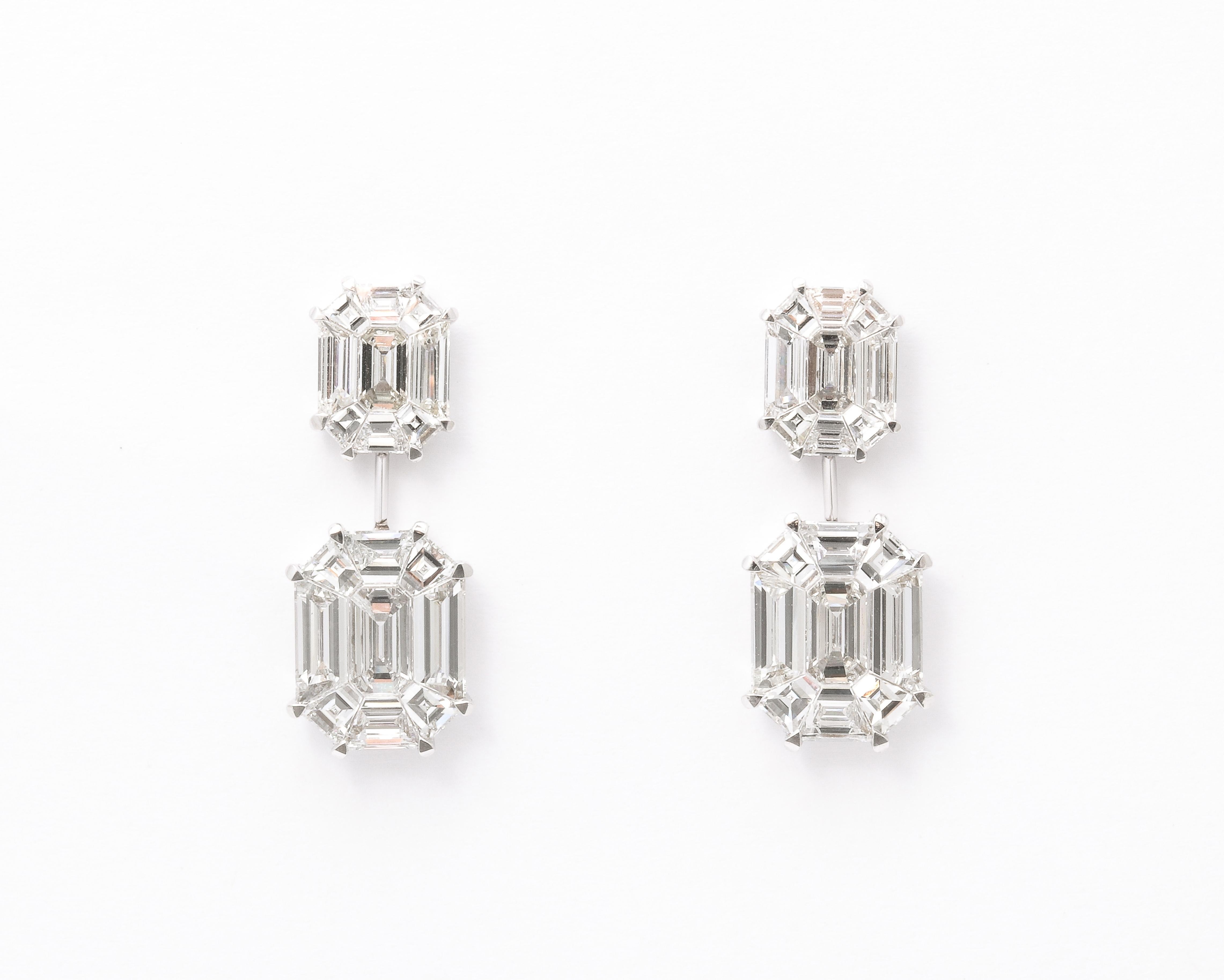 Boucles d'oreilles pendantes à diamants illusionnés, taille émeraude Pour femmes en vente