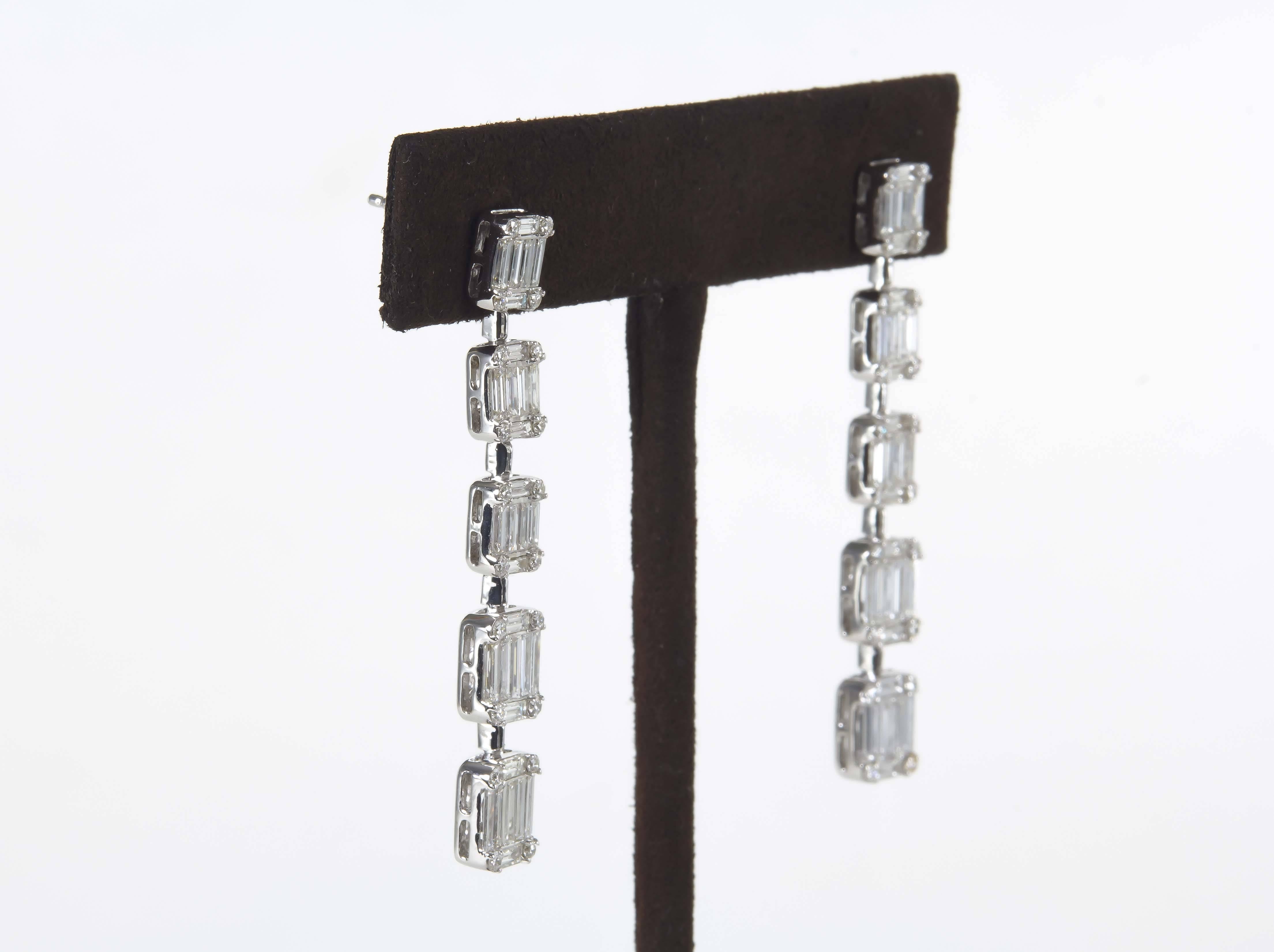 Emerald Cut Illusion Diamond Drop Earrings In New Condition For Sale In New York, NY
