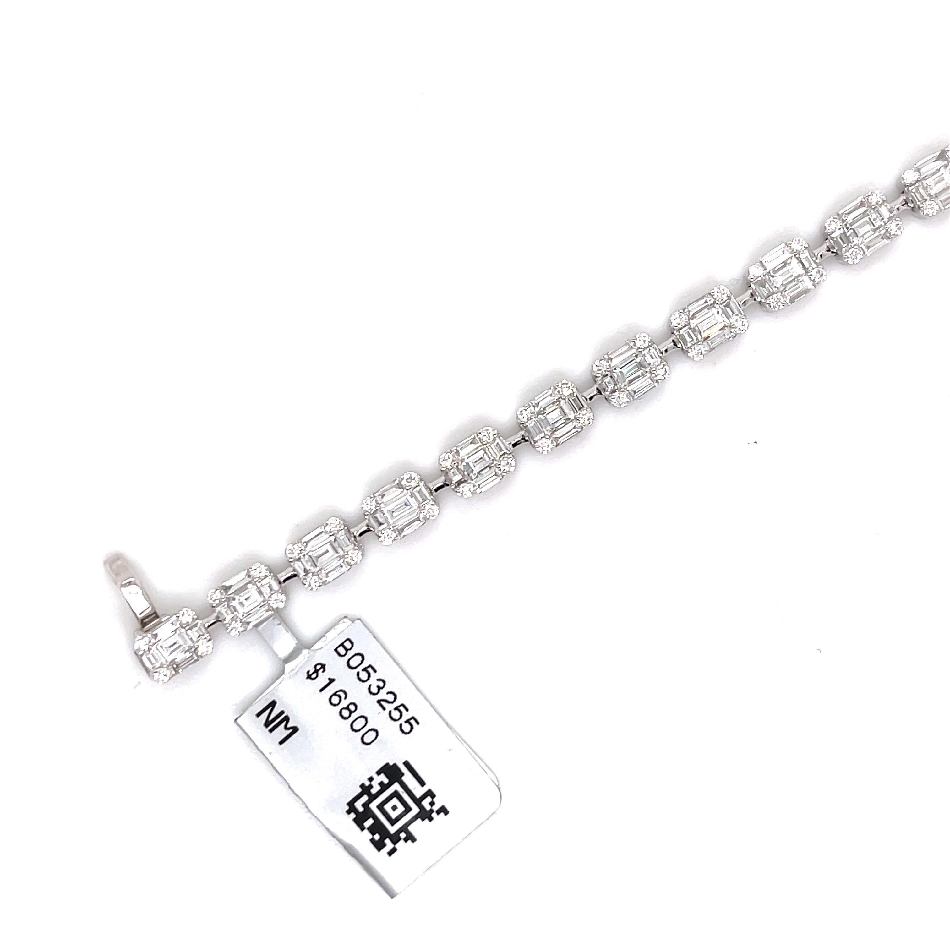 Emerald Cut Illusion Diamond Tennis Bracelet 4.02 Carats 18 Karat White Gold For Sale 1
