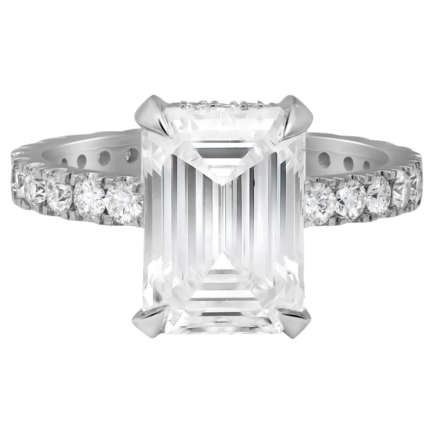 Emerald Cut Lab Grown 4.05Cts & Natural Diamond Engagement Ring 14K White Gold For Sale