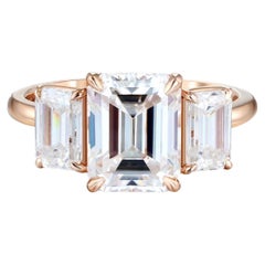 Smaragdschliff Moissanit Drei Stein Verlobungsring 14k Gold