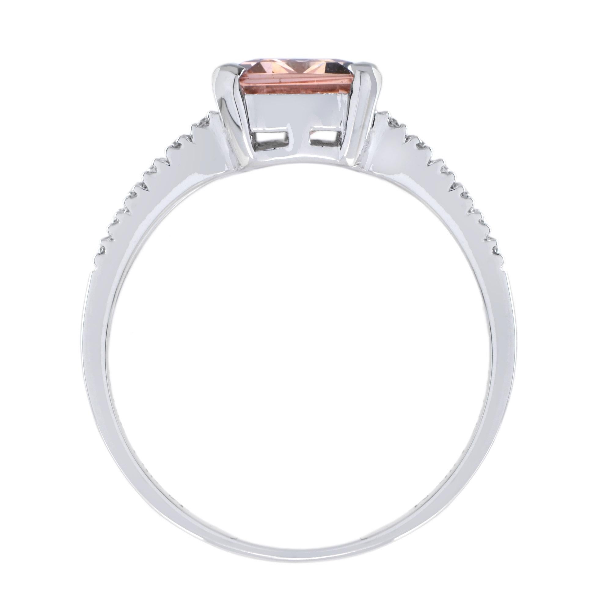 Bague de fiançailles en or blanc 18 carats Morganite taille émeraude et diamant Pour femmes en vente