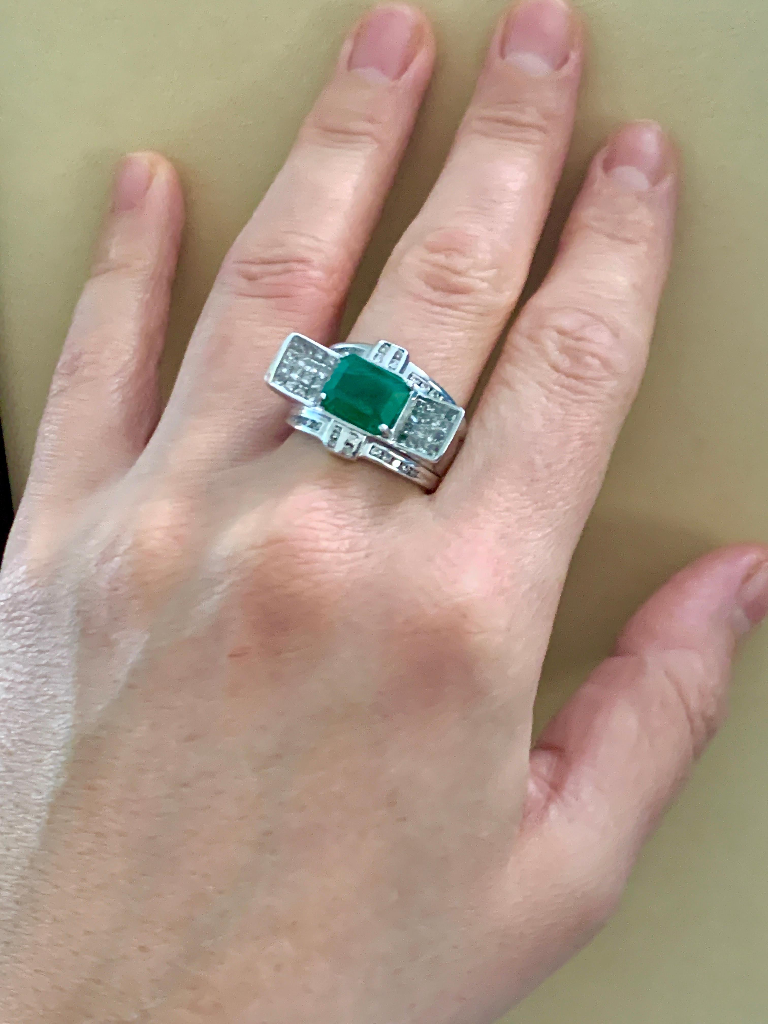 4 Carat Emerald Cut Natural Emerald & 1 Ct Diamond 14 Karat Gold Cocktail Ring For Sale 1