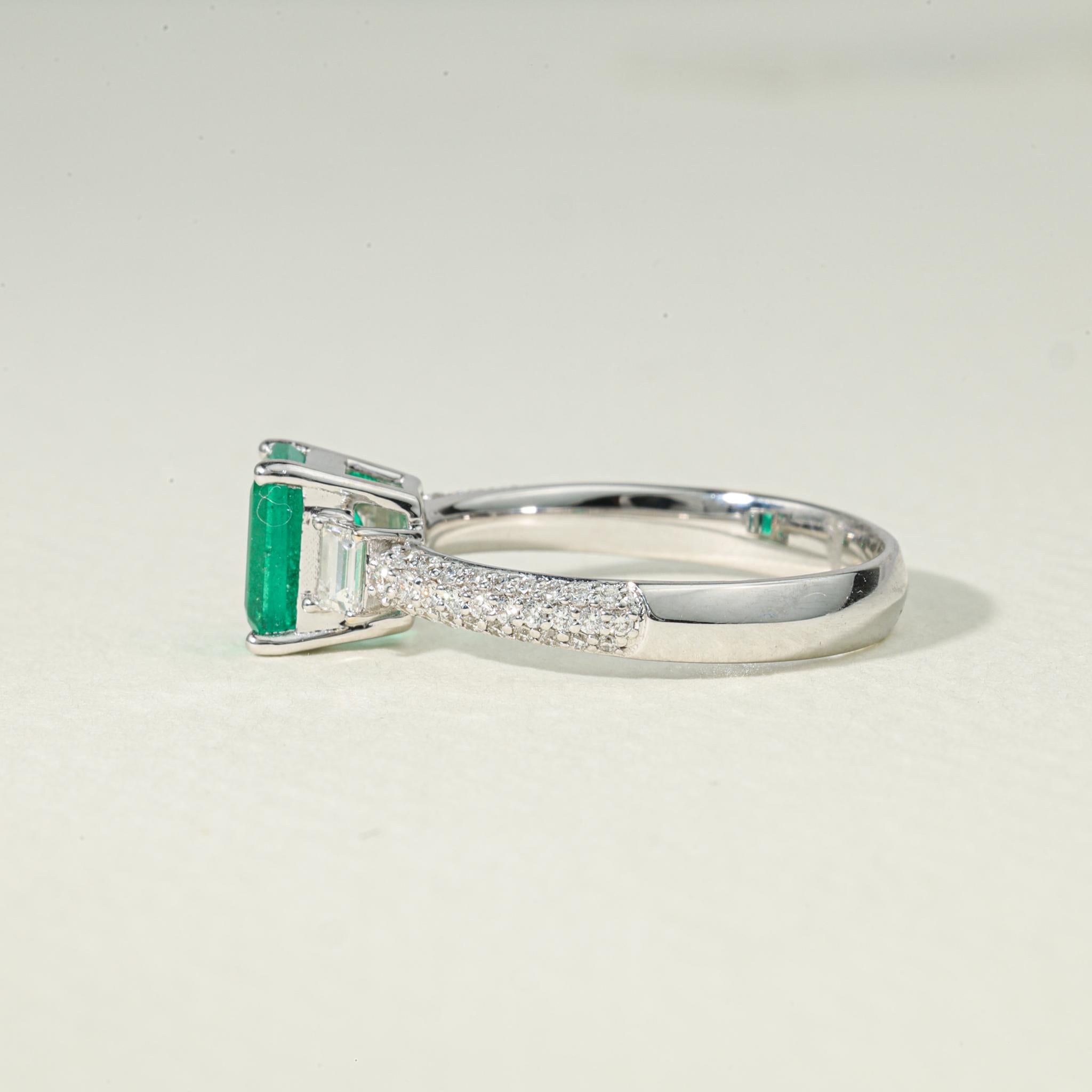 Oval Cut Emerald Cut Natural Emerald Diamond Cocktail Engagement Ring 18k White Gold For Sale