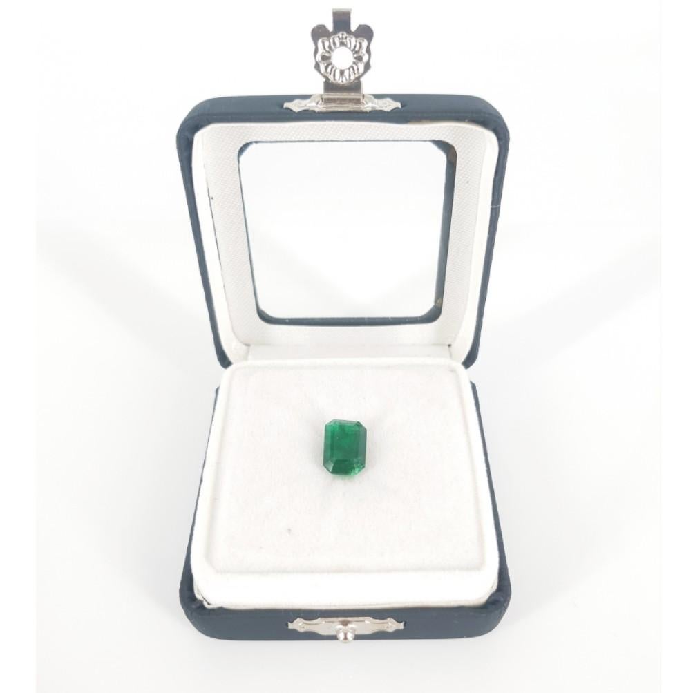 Ein wunderschönes Juwel, mit hervorragender Farbe und Leben! Dieser Edelstein im Smaragdschliff mit hervorragenden Proportionen eignet sich hervorragend für einen Ring, einen Anhänger oder einen Schmuckstein. Er wiegt 3,657 Karat und misst 11,28 x