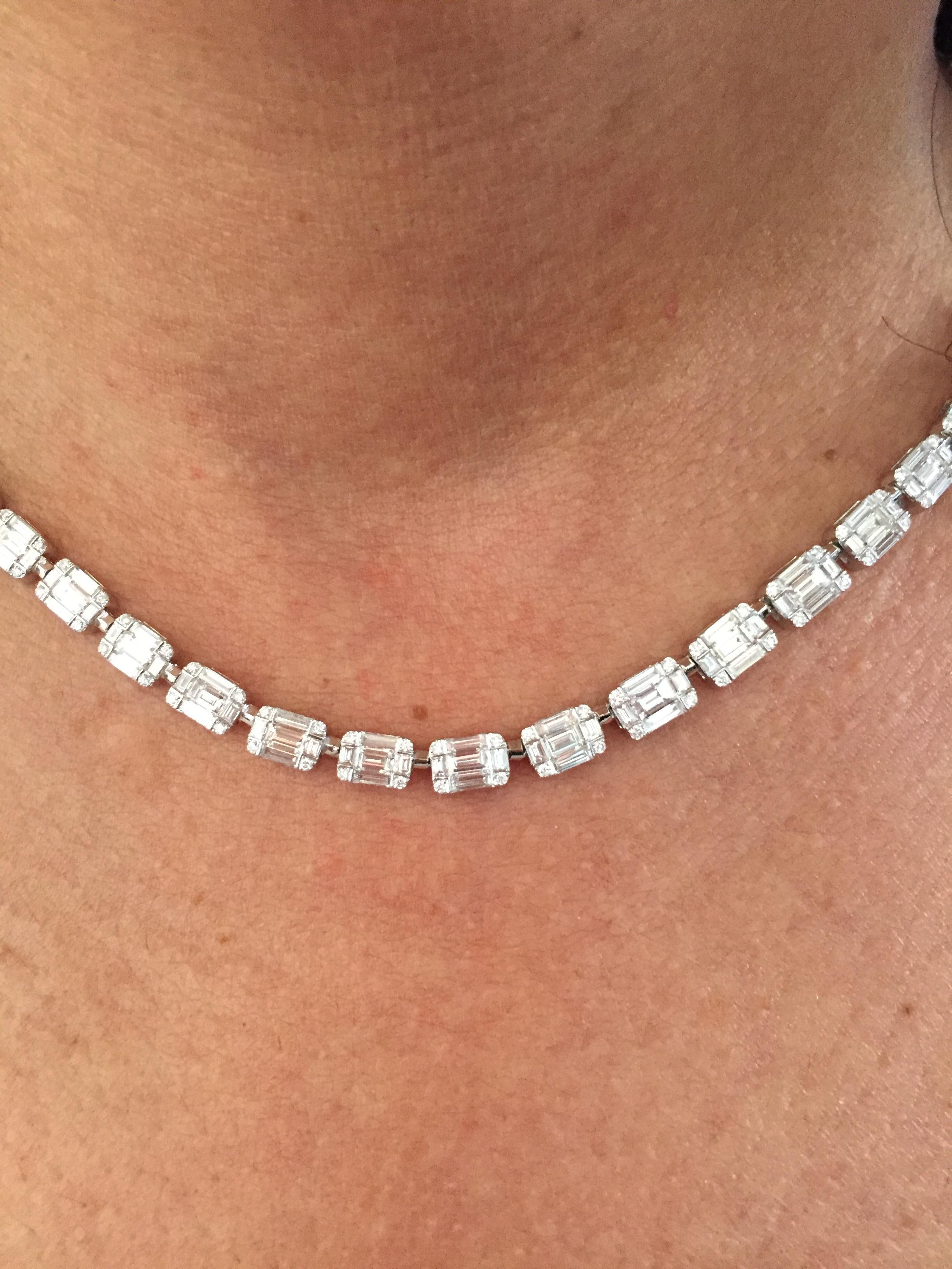 Emerald Cut Necklace 18 Karat In New Condition For Sale In Great Neck, NY