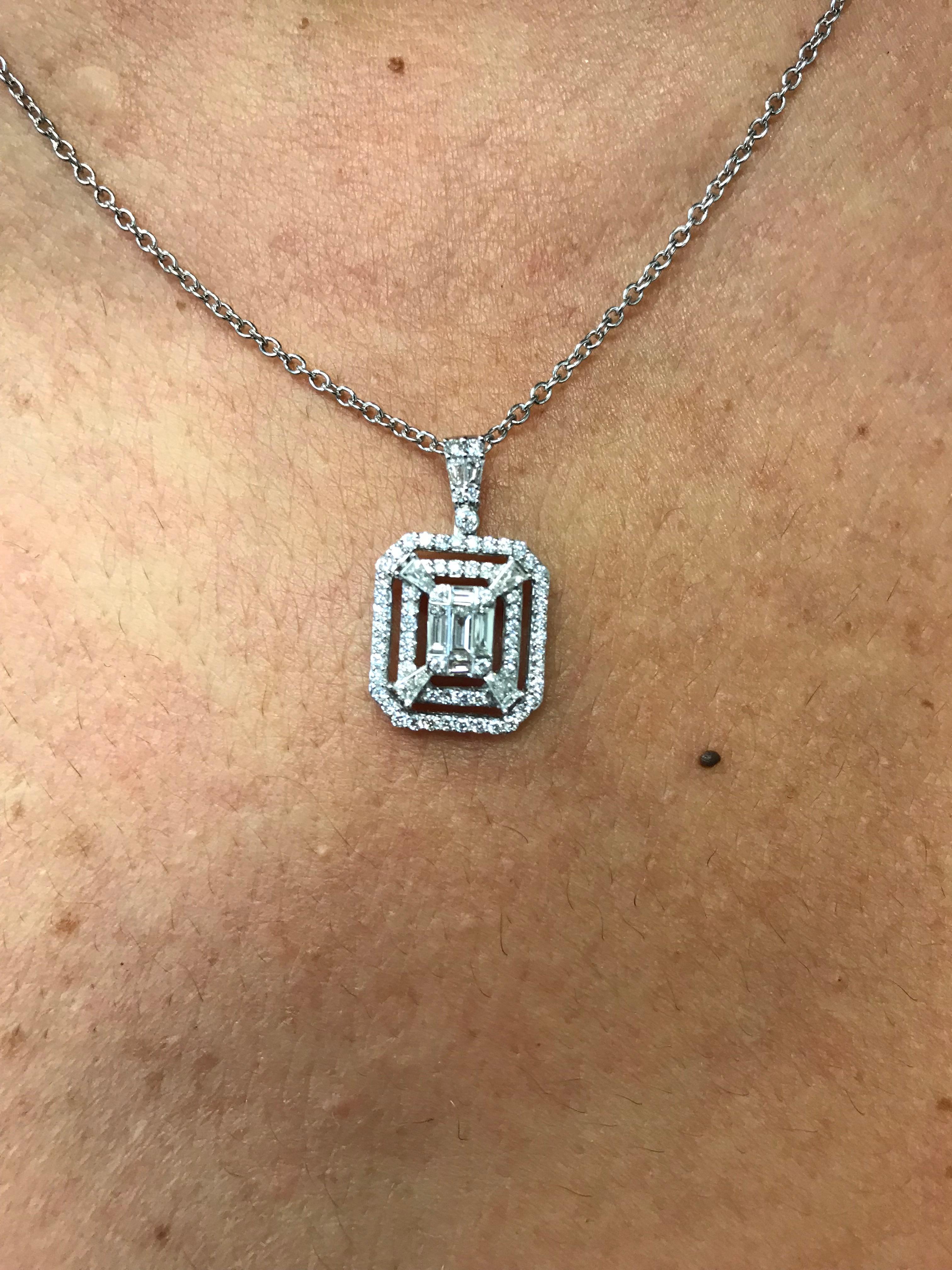 Emerald Cut Pendant 18 Karat In New Condition For Sale In Great Neck, NY