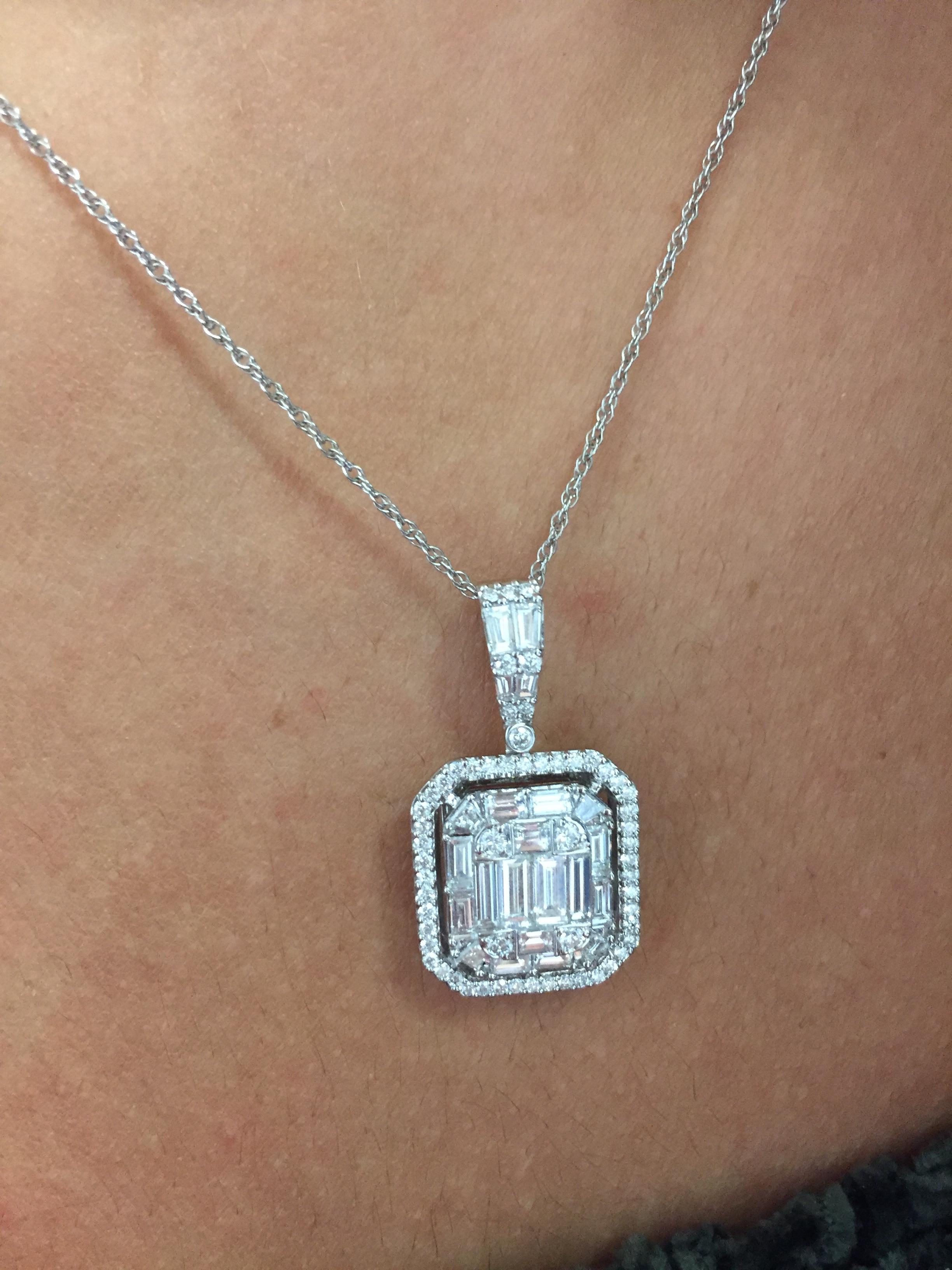 Women's Emerald Cut Pendant 18 Karat White Gold For Sale