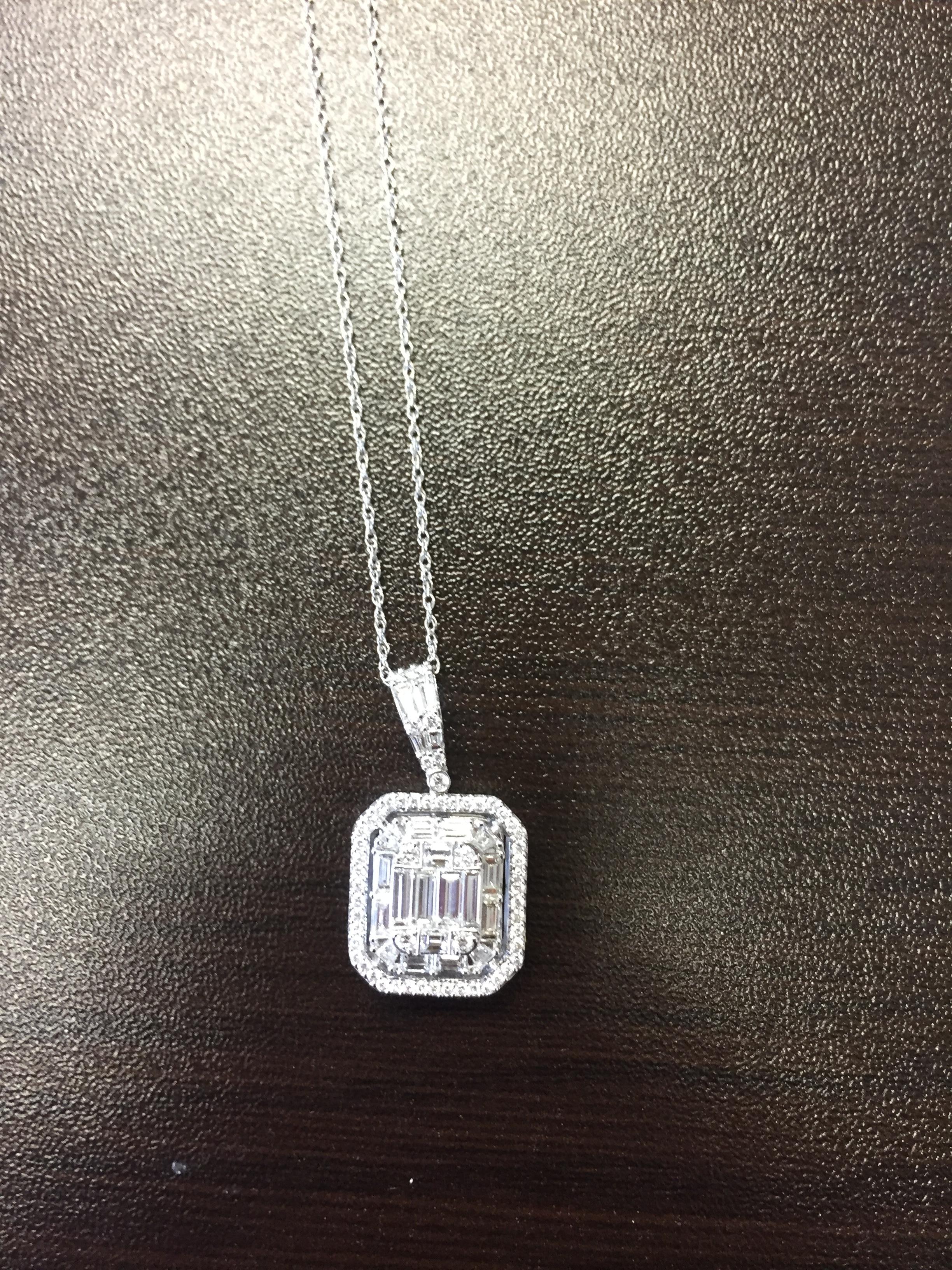Emerald Cut Pendant 18 Karat White Gold In New Condition For Sale In Great Neck, NY