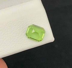 Smaragdschliff Peridot Edelstein: Natürlicher August-Geburtsstein, Pakistan (1,02 Karat)