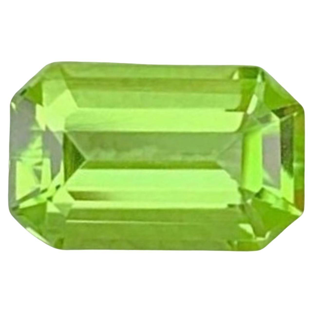 Emerald Cut Peridot Gemstone: Natural August Birthstone, Pakistan (1.02 carats)