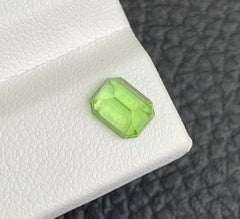 Emerald Cut Peridot Gemstone: Natural August Birthstone, Pakistan (1.18 carats)