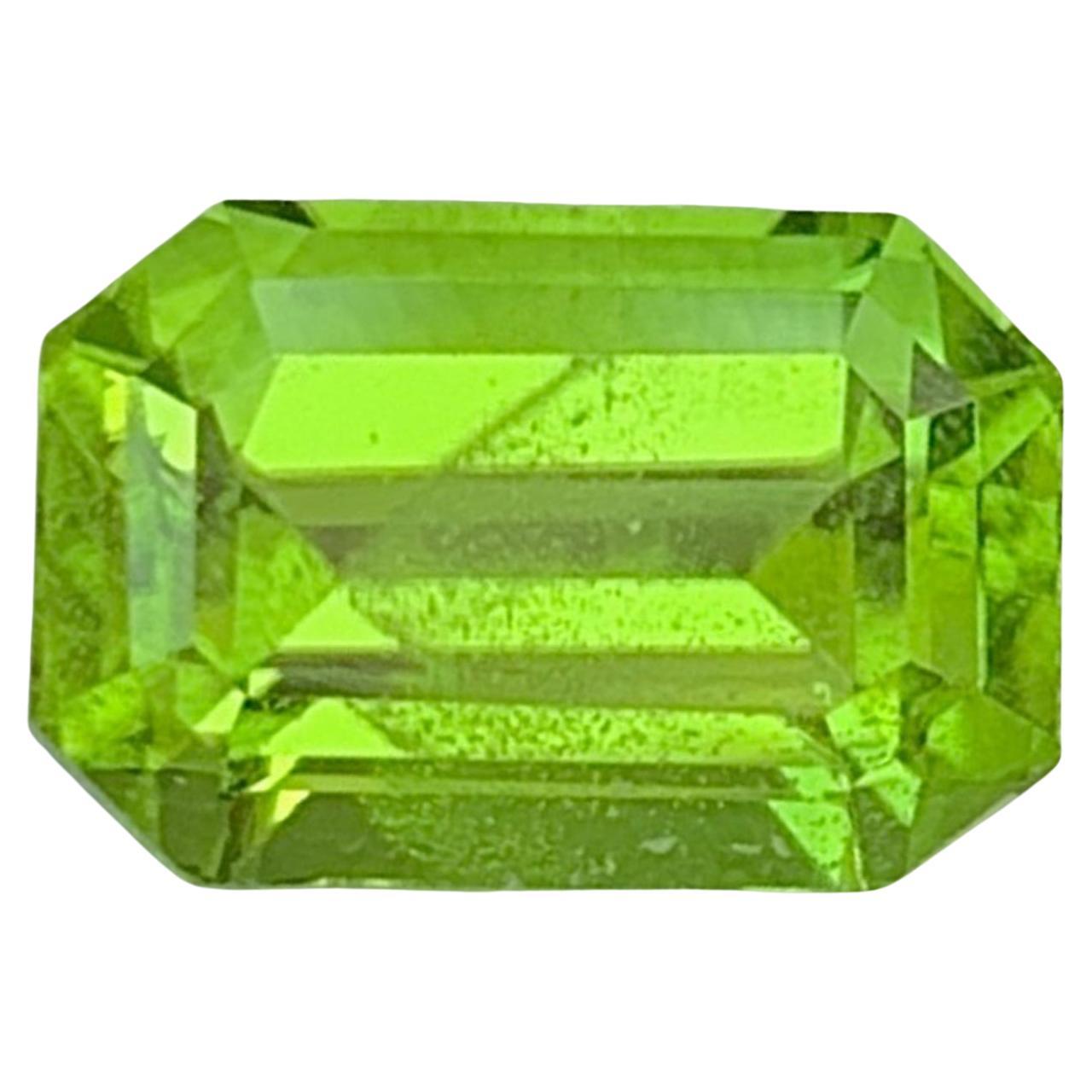 Smaragdschliff Peridot Edelstein: Natürlicher August-Geburtsstein, Pakistan 3.73 CTs