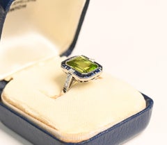 Anillo de Peridoto y Zafiro 3,40 quilates Peridoto Zafiro Halo Anillo de Diamantes Platino