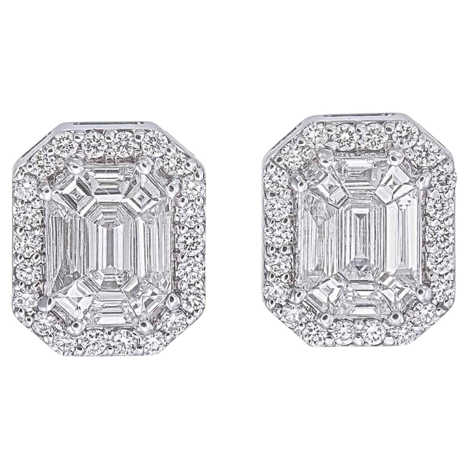 Boucles d'oreilles en diamant taille émeraude avec halo de diamants ronds